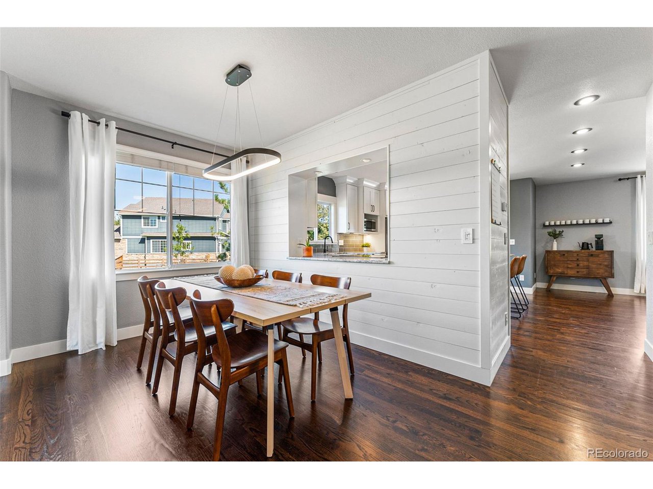2326 Dogwood Dr