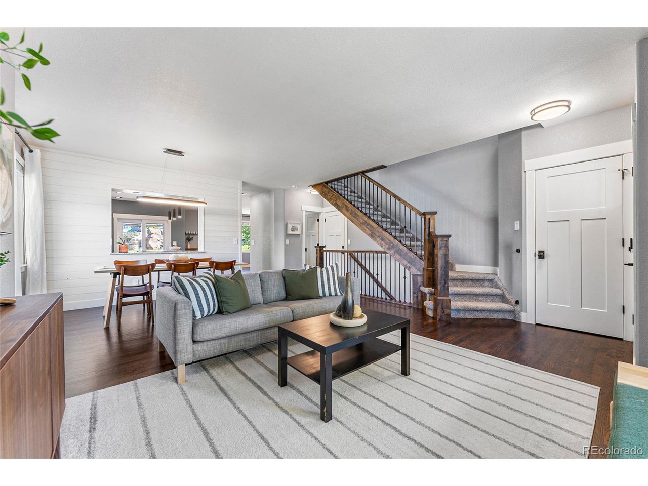 2326 Dogwood Dr