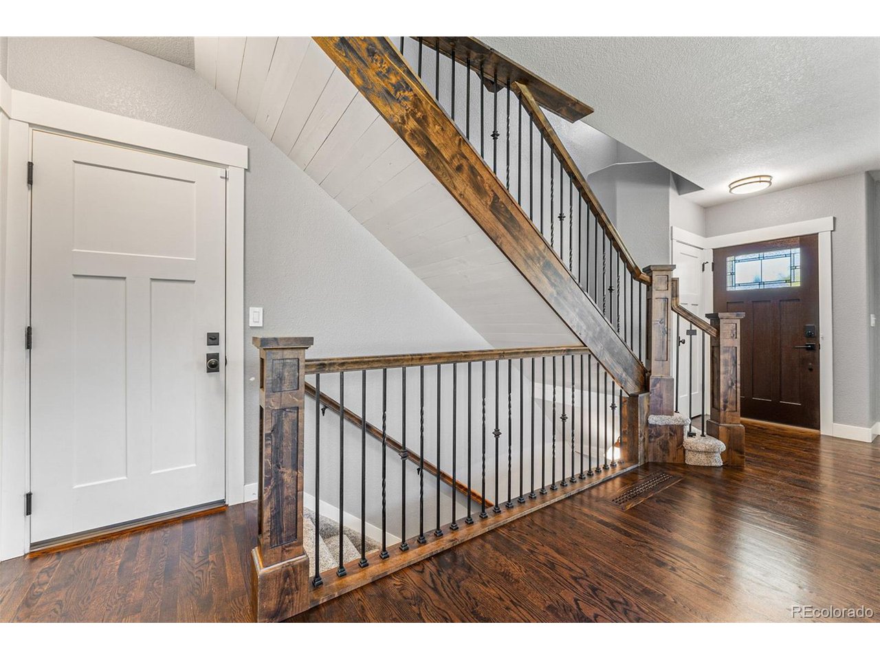 2326 Dogwood Dr