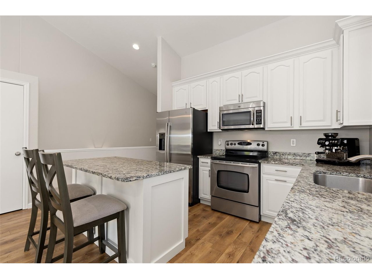 2251 Dogwood Dr