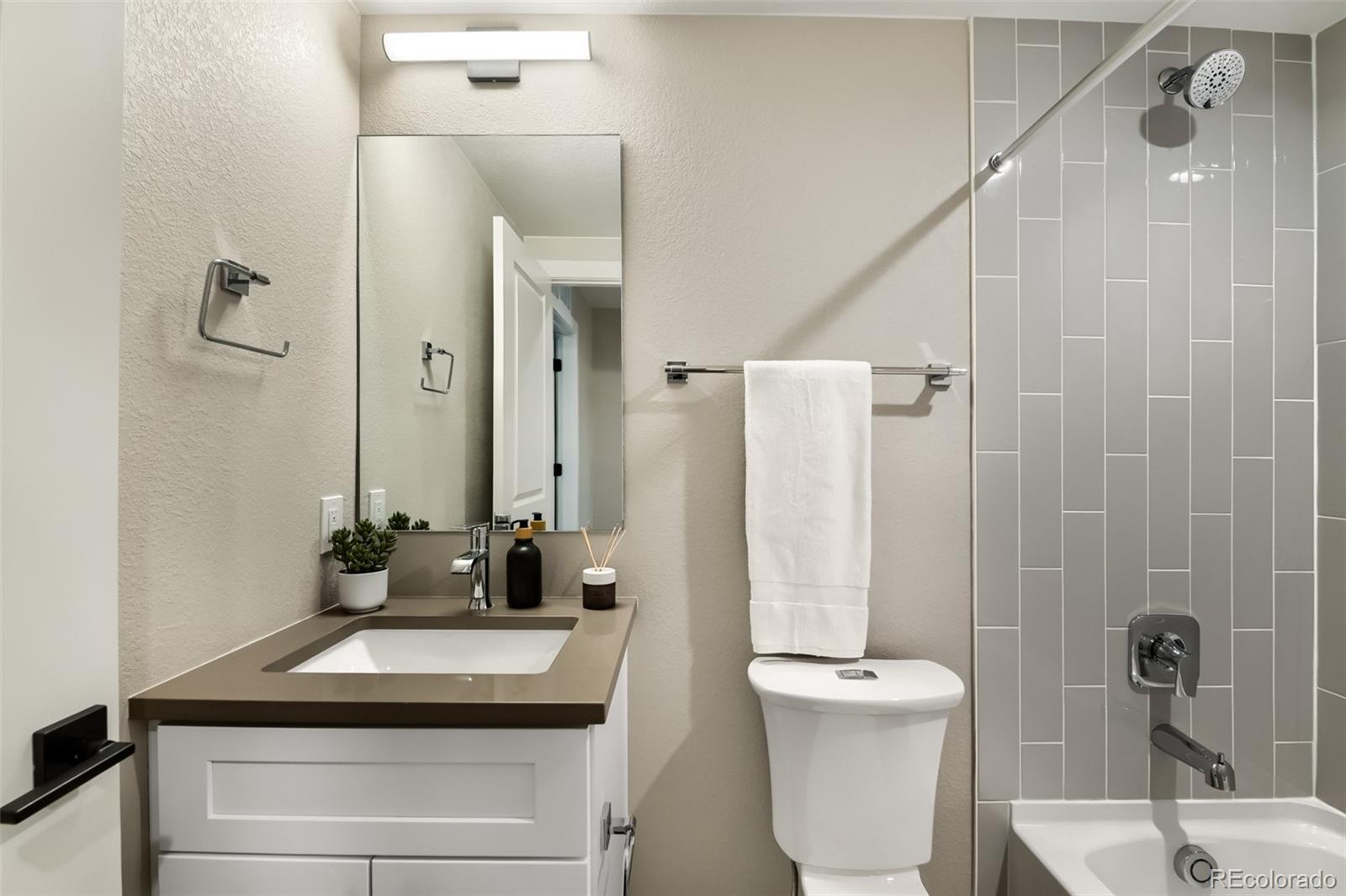 1642 N Lafayette Street Unit: 3