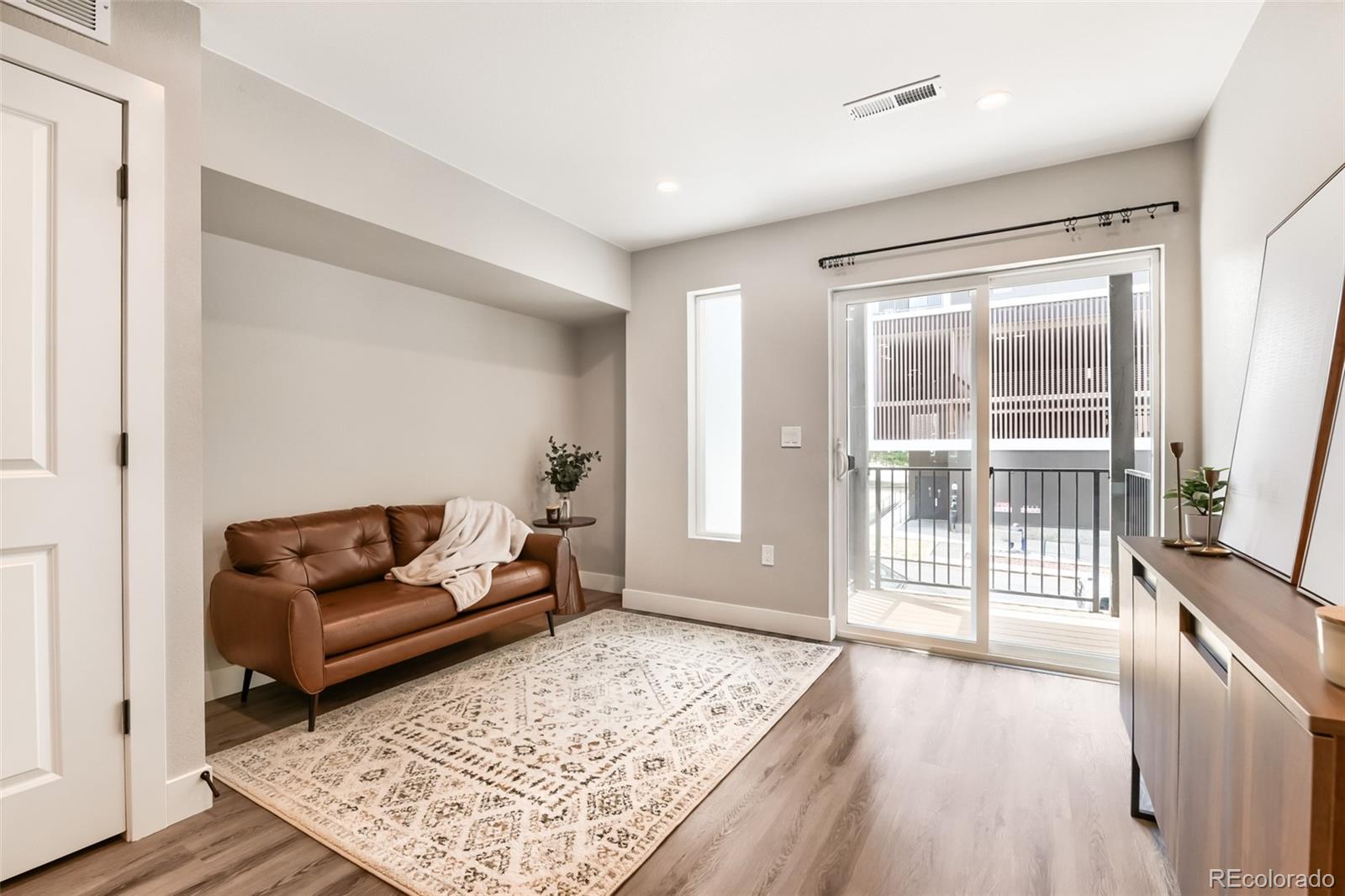 1642 N Lafayette Street Unit: 3