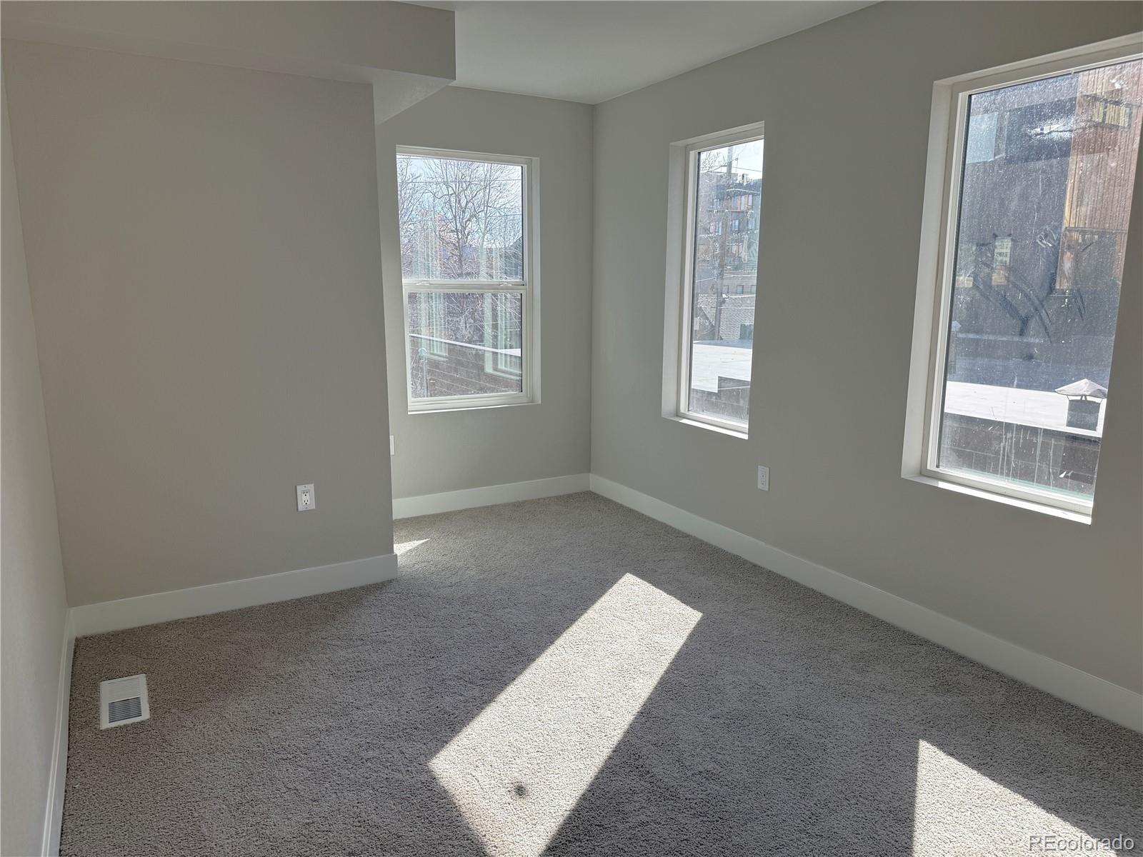 1642 N Lafayette Street Unit: 3
