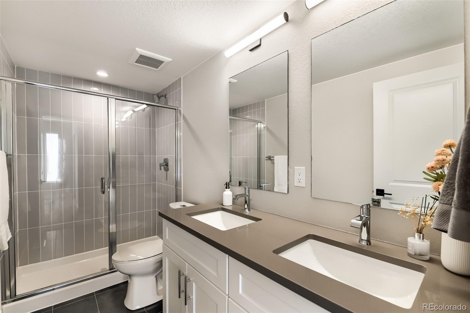1642 N Lafayette Street Unit: 3