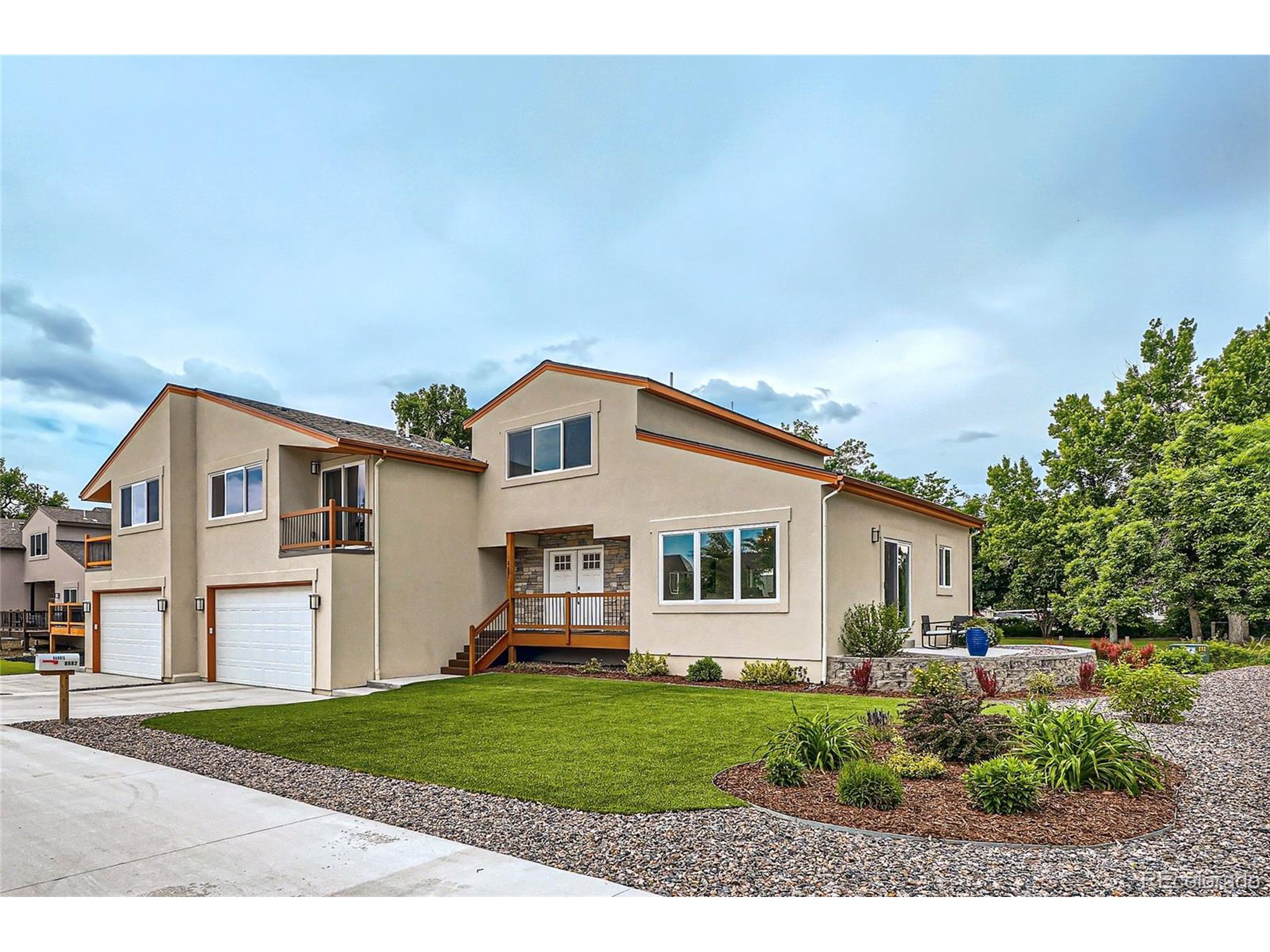 8682 W 49th Pl