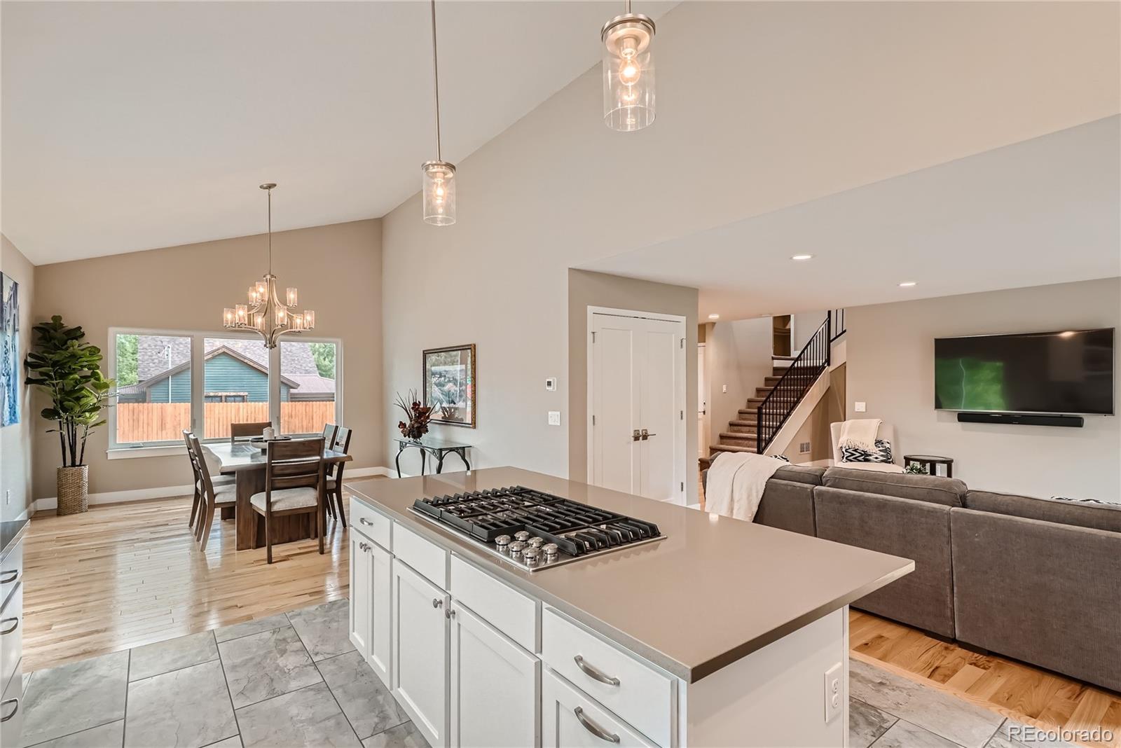 8682 W 49th Place