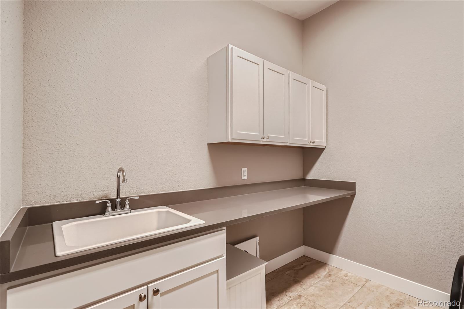 8682 W 49th Place
