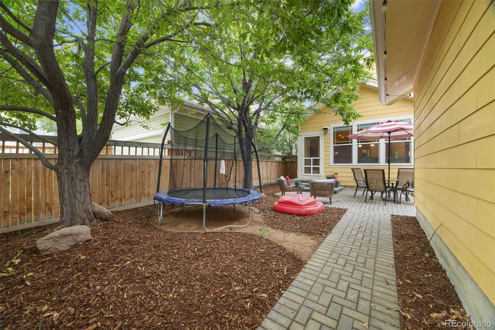2826 Willow Street