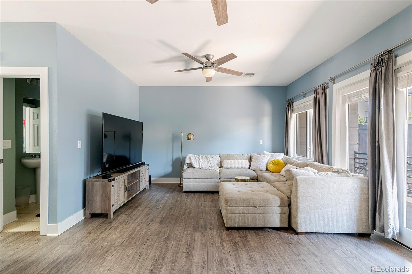 2800 Aurora Avenue Unit: 121