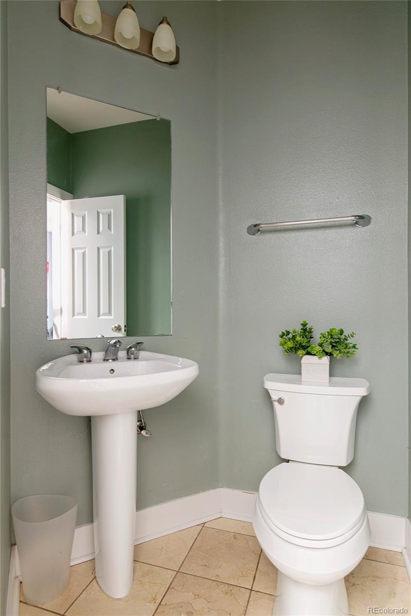 2800 Aurora Avenue Unit: 121