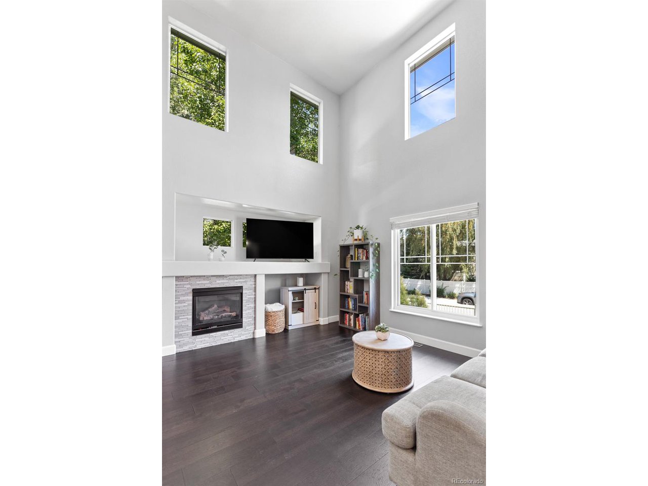 4645 Lucca Dr