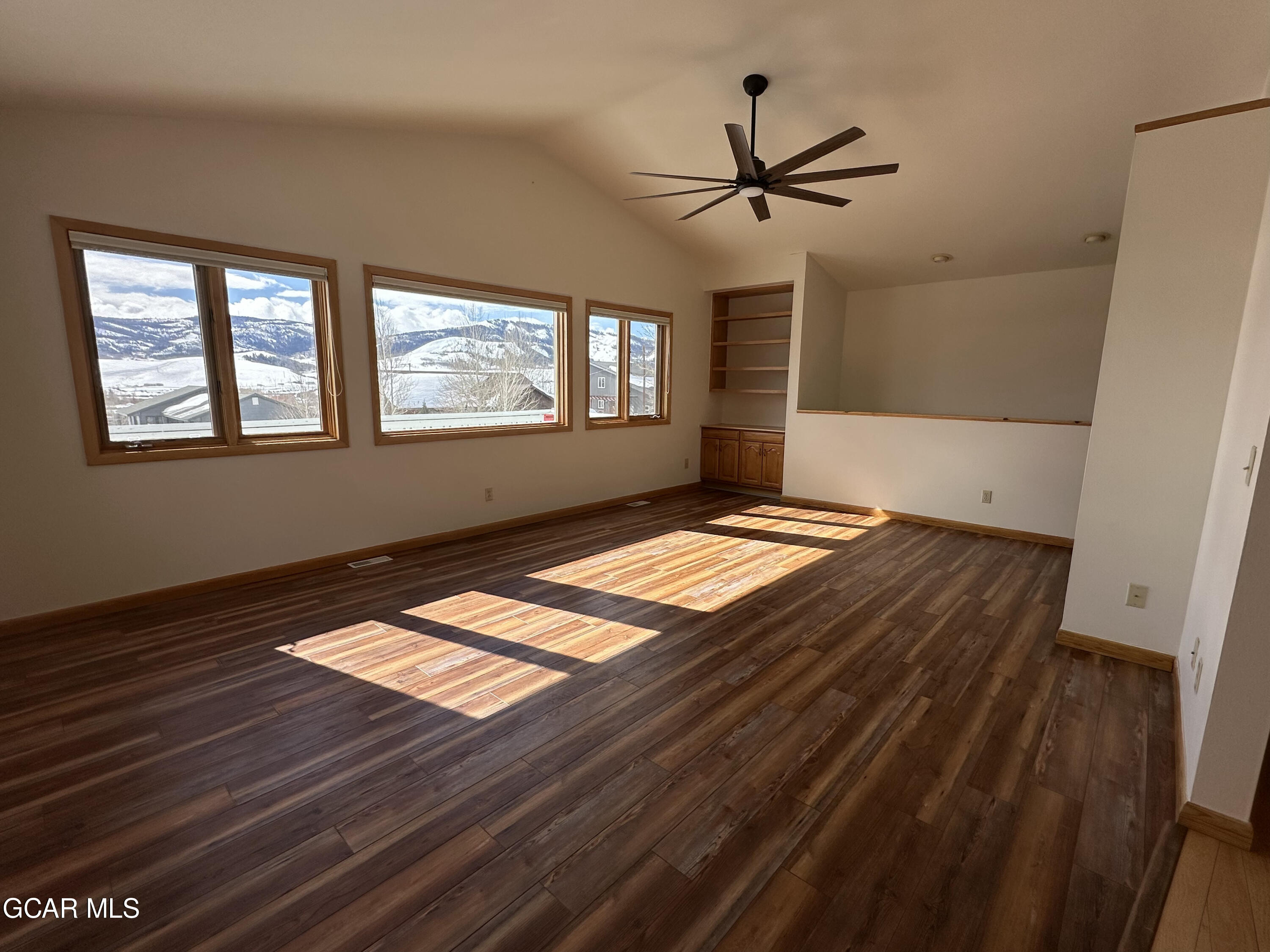 437 West GARNET Avenue