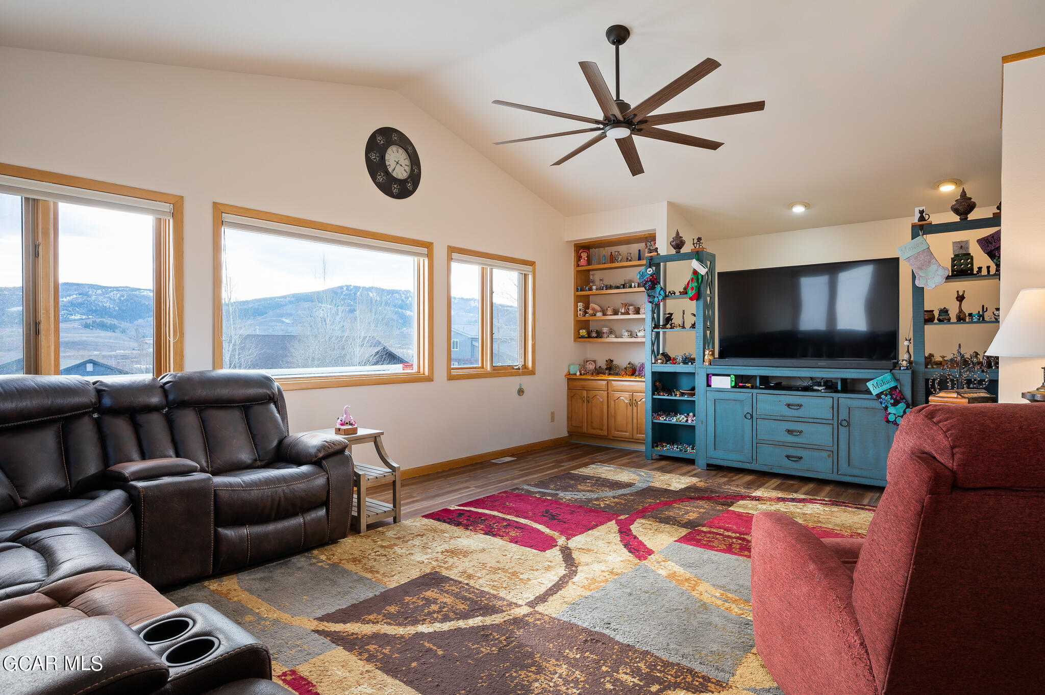 437 West GARNET Avenue