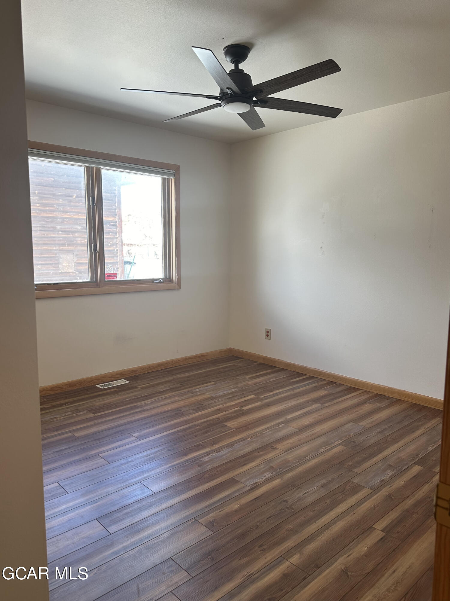 437 West GARNET Avenue