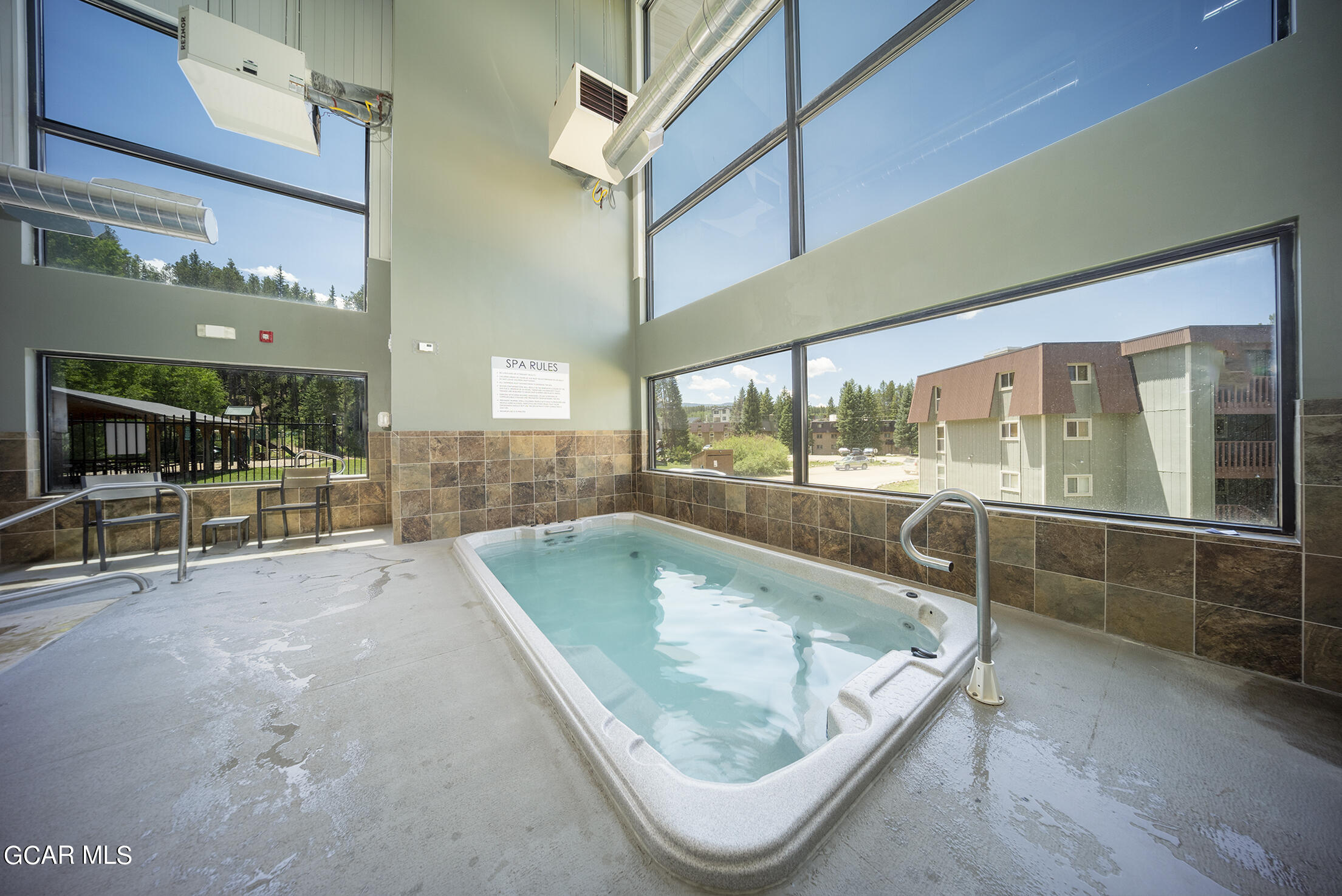 480 HI COUNTRY Drive 24-8