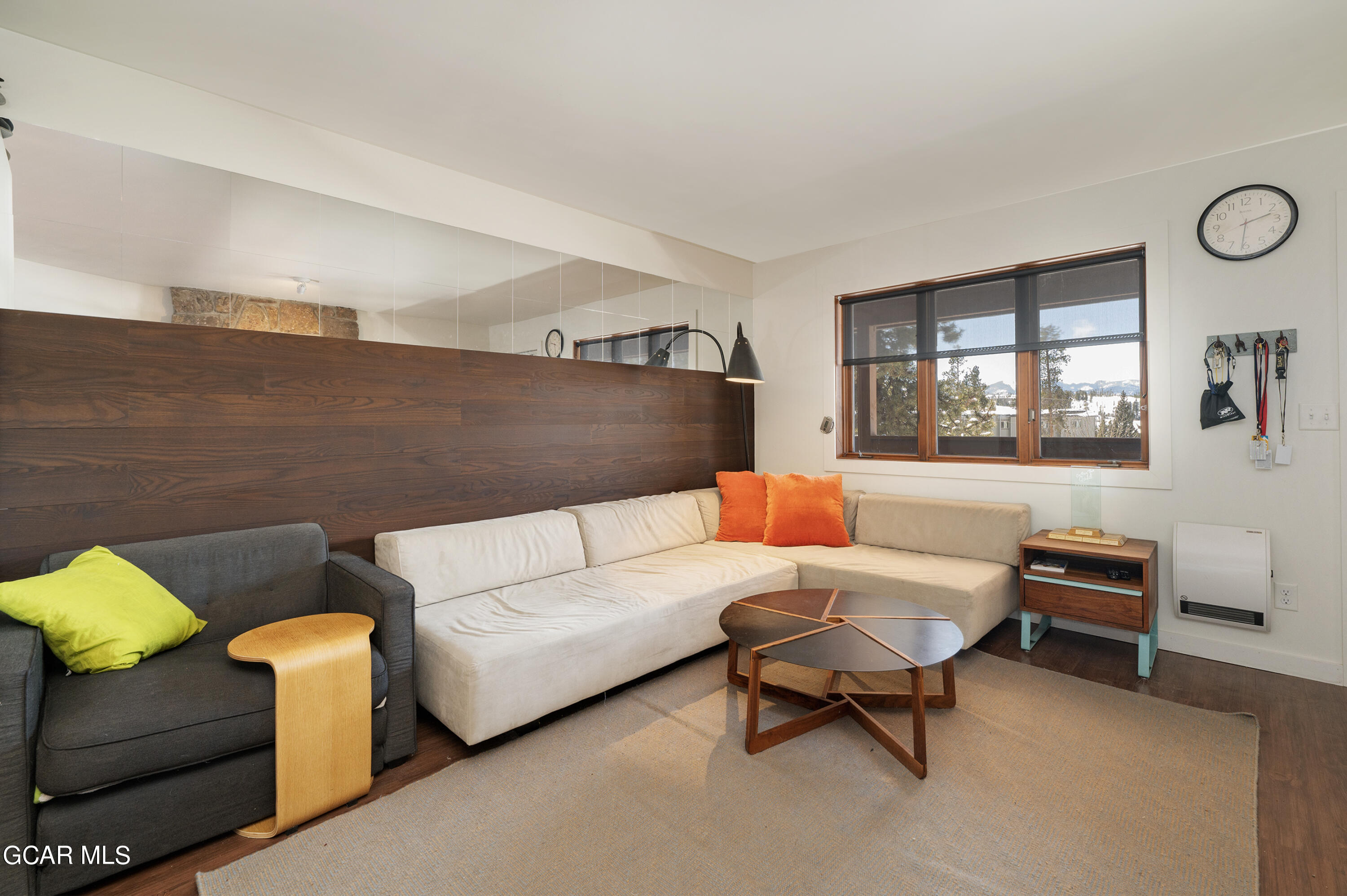 480 HI COUNTRY Drive 24-8