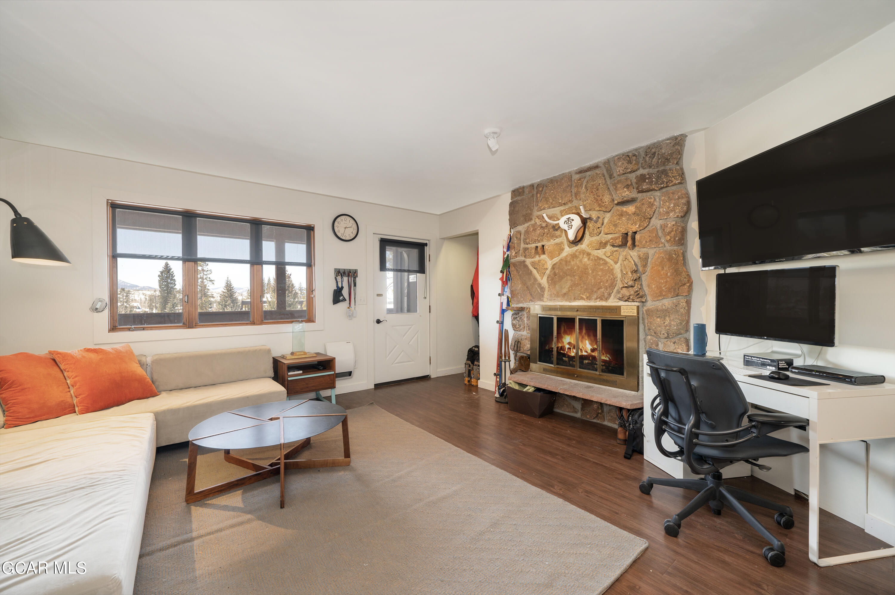 480 HI COUNTRY Drive 24-8