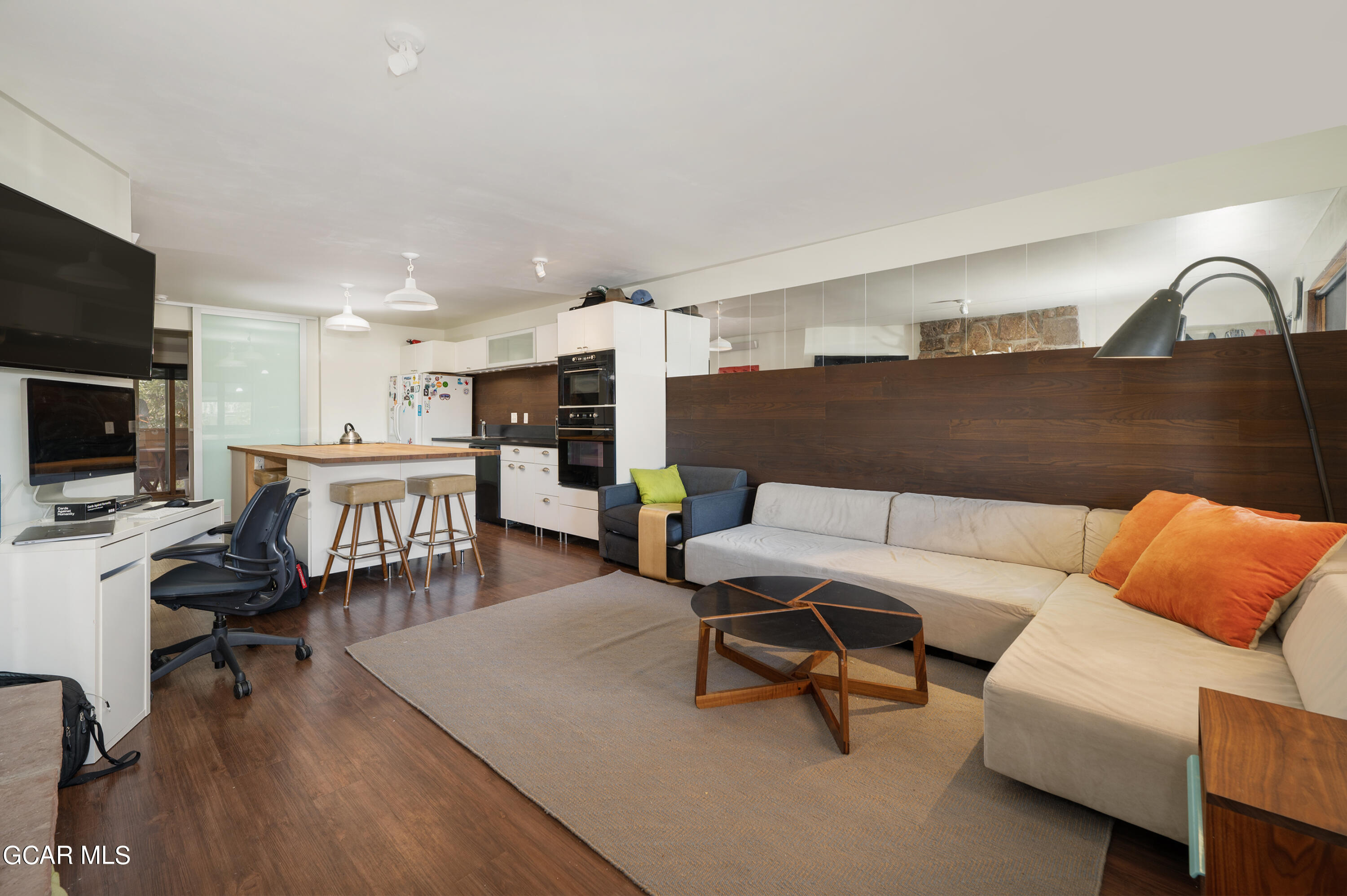 480 HI COUNTRY Drive 24-8