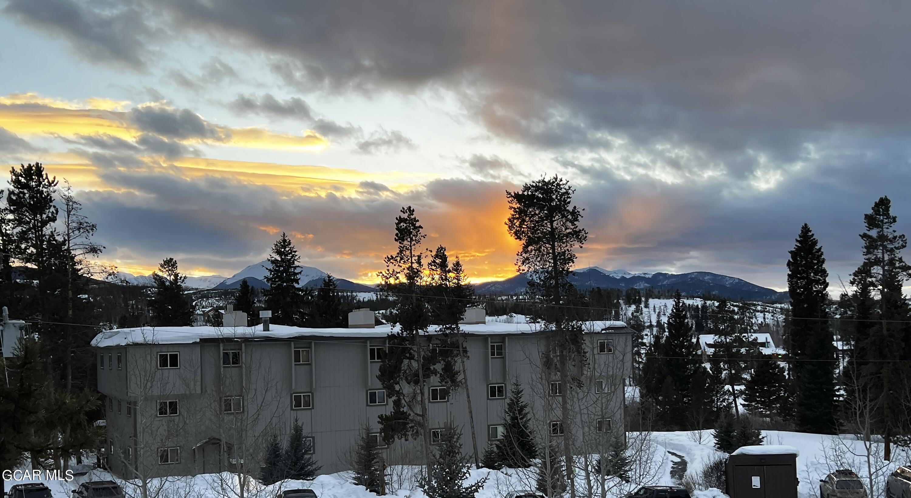 480 HI COUNTRY Drive 24-8