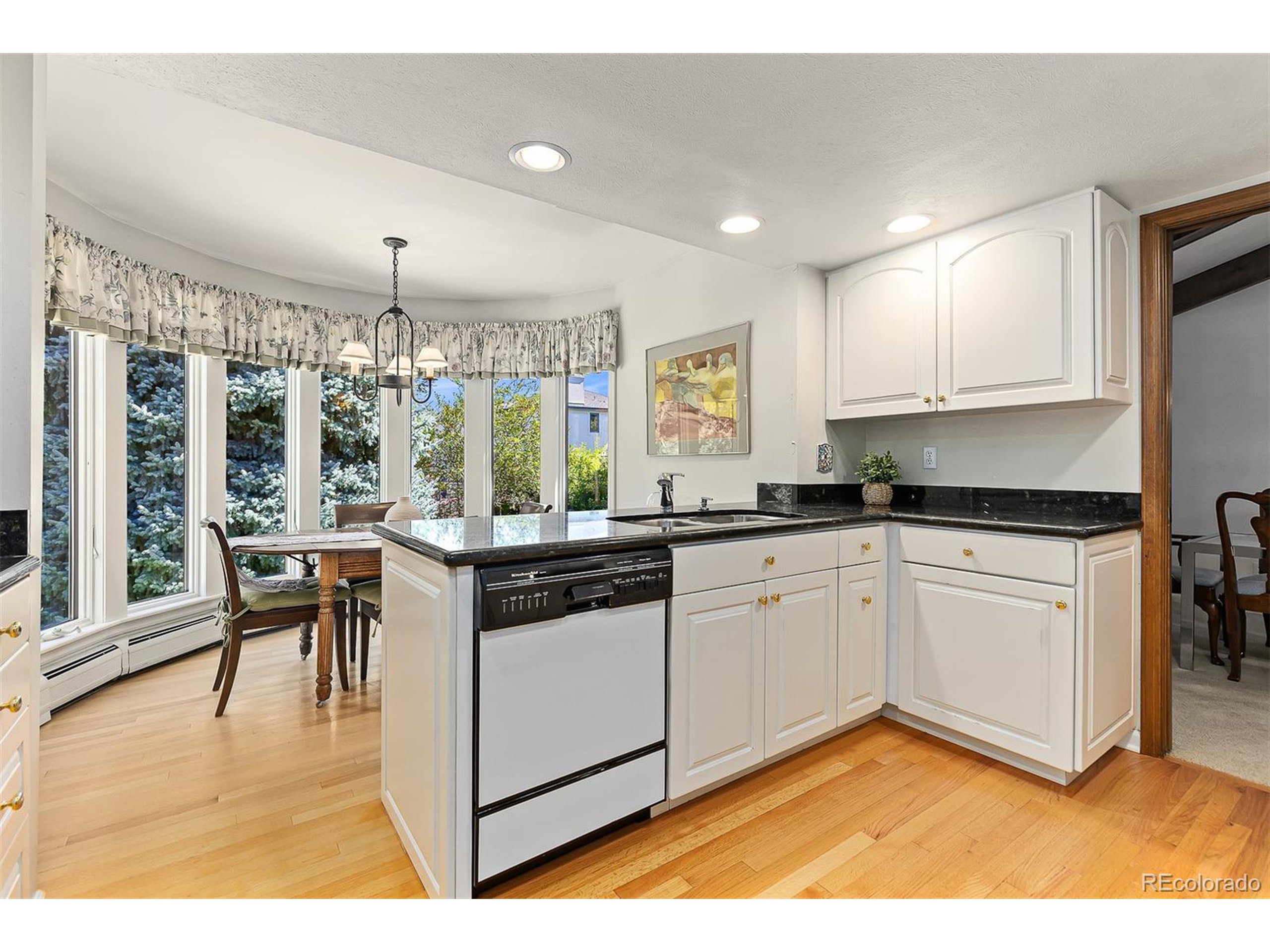 9865 E Crestline Cir