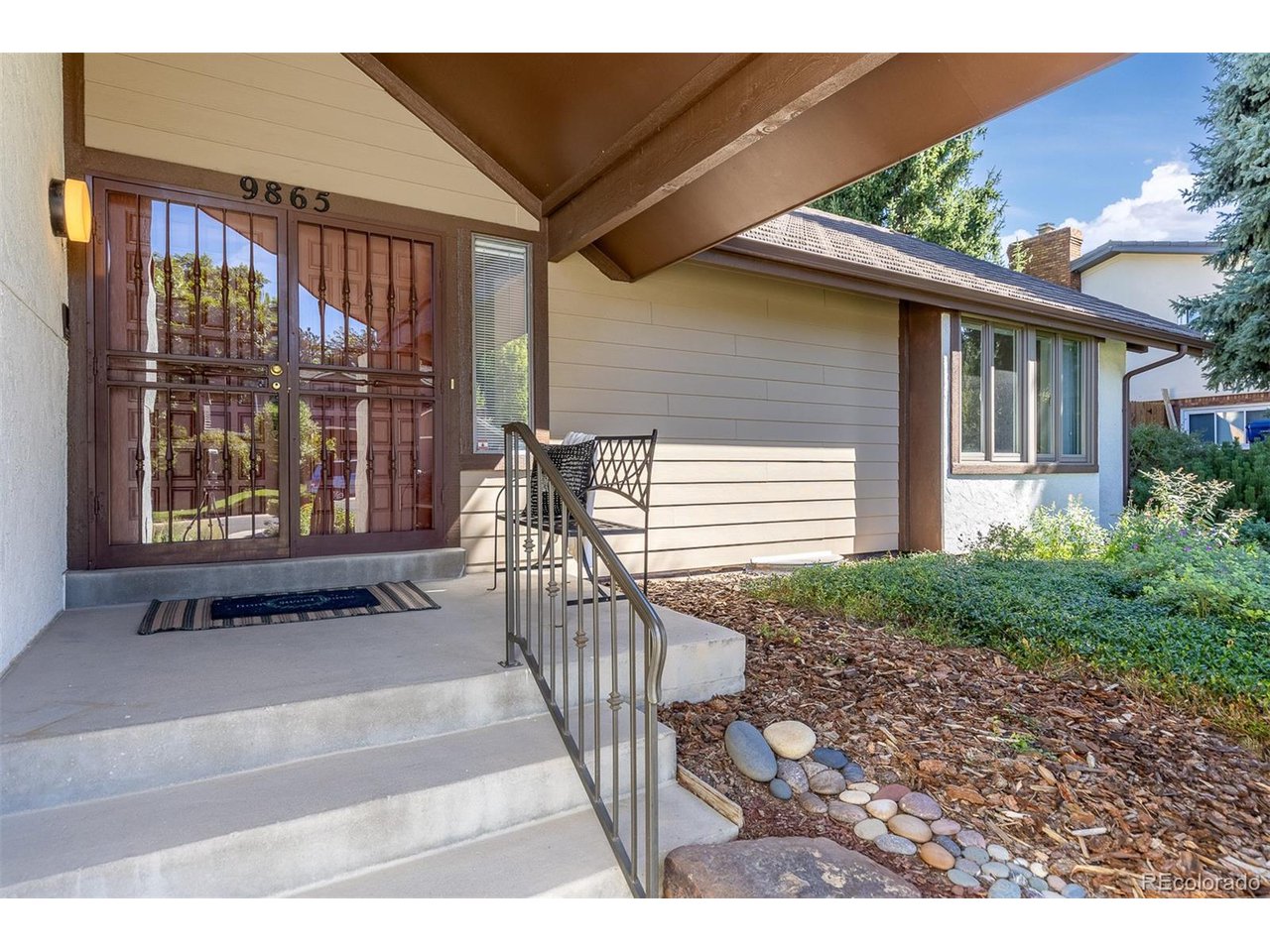 9865 E Crestline Cir