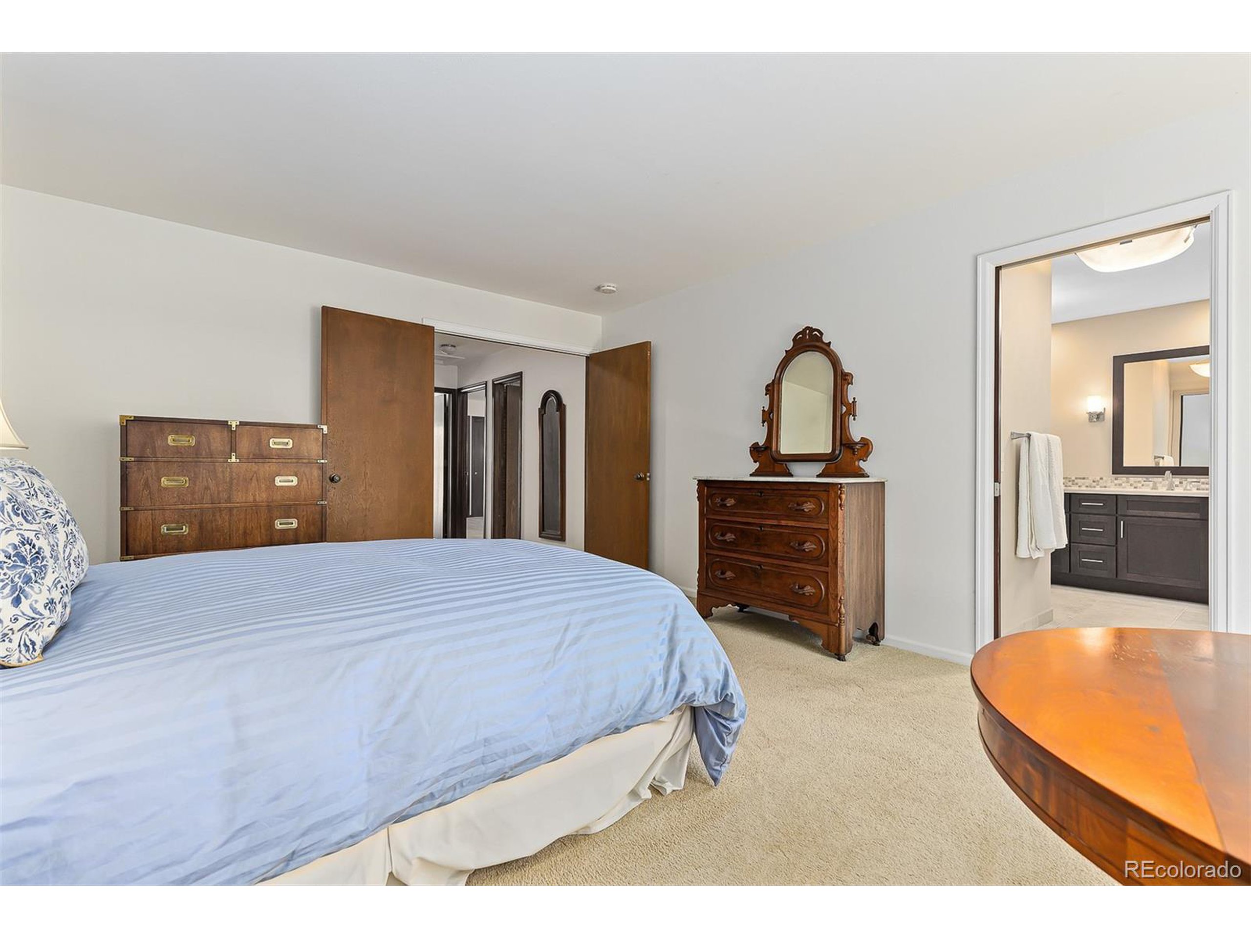 9865 E Crestline Cir