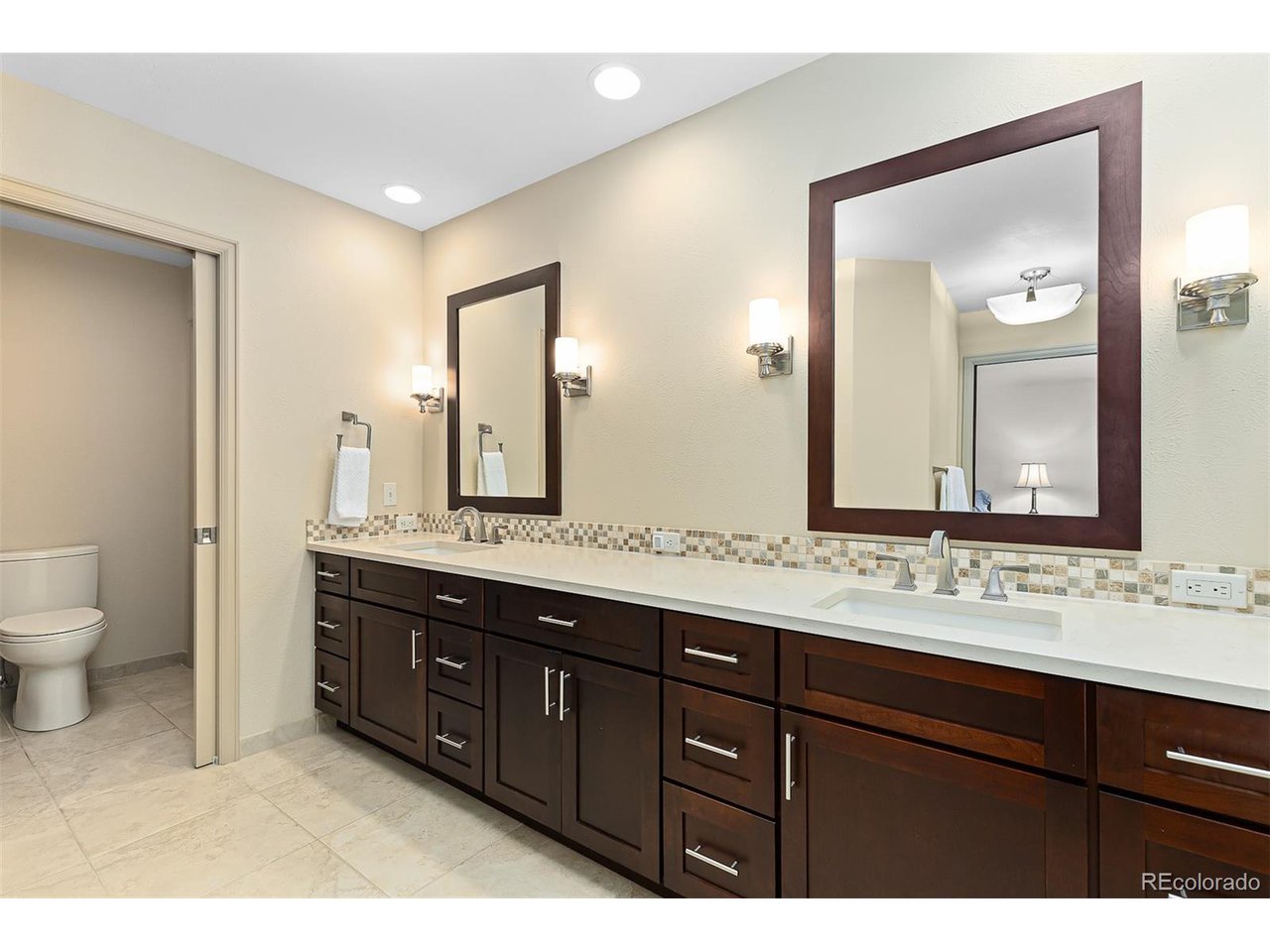 9865 E Crestline Cir