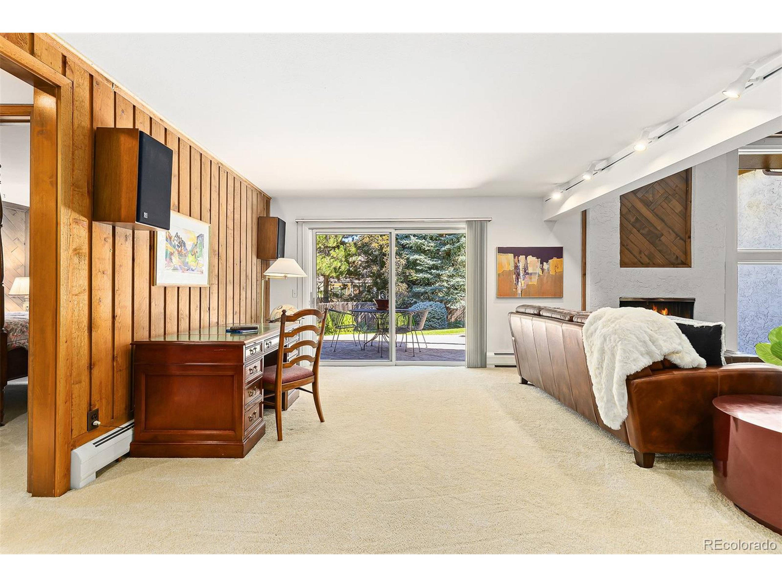 9865 E Crestline Cir