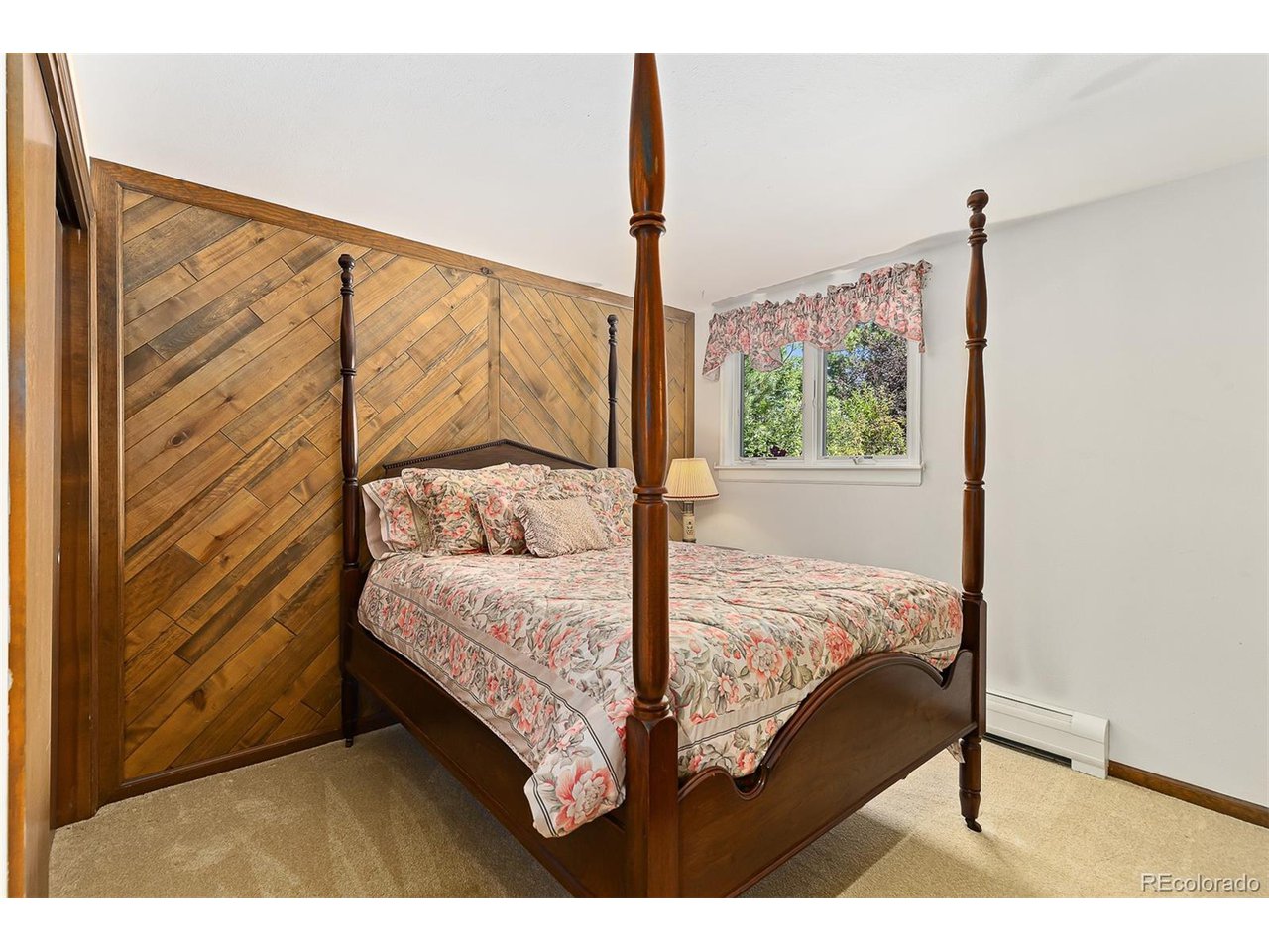 9865 E Crestline Cir