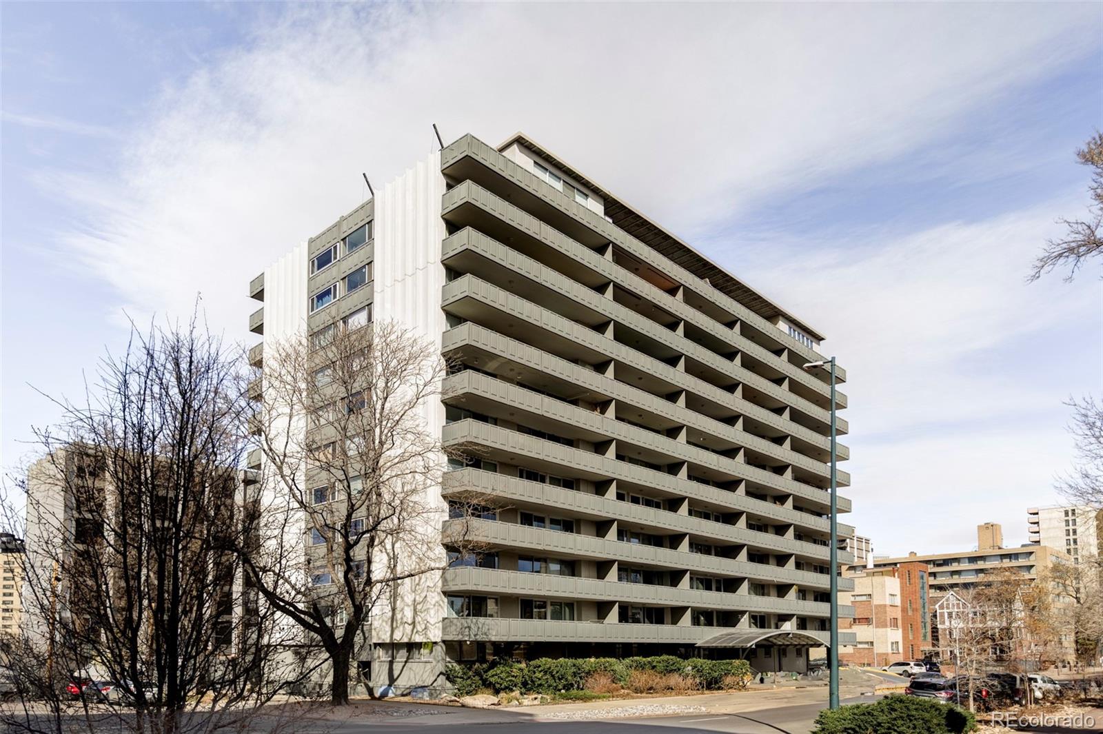 909 N Logan Street Unit: 3A