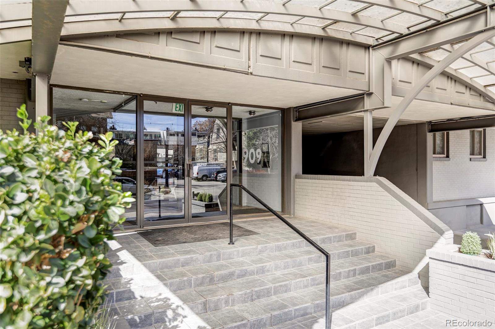 909 N Logan Street Unit: 3A