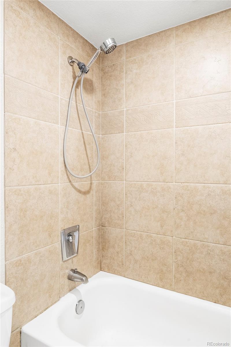 909 N Logan Street Unit: 3A