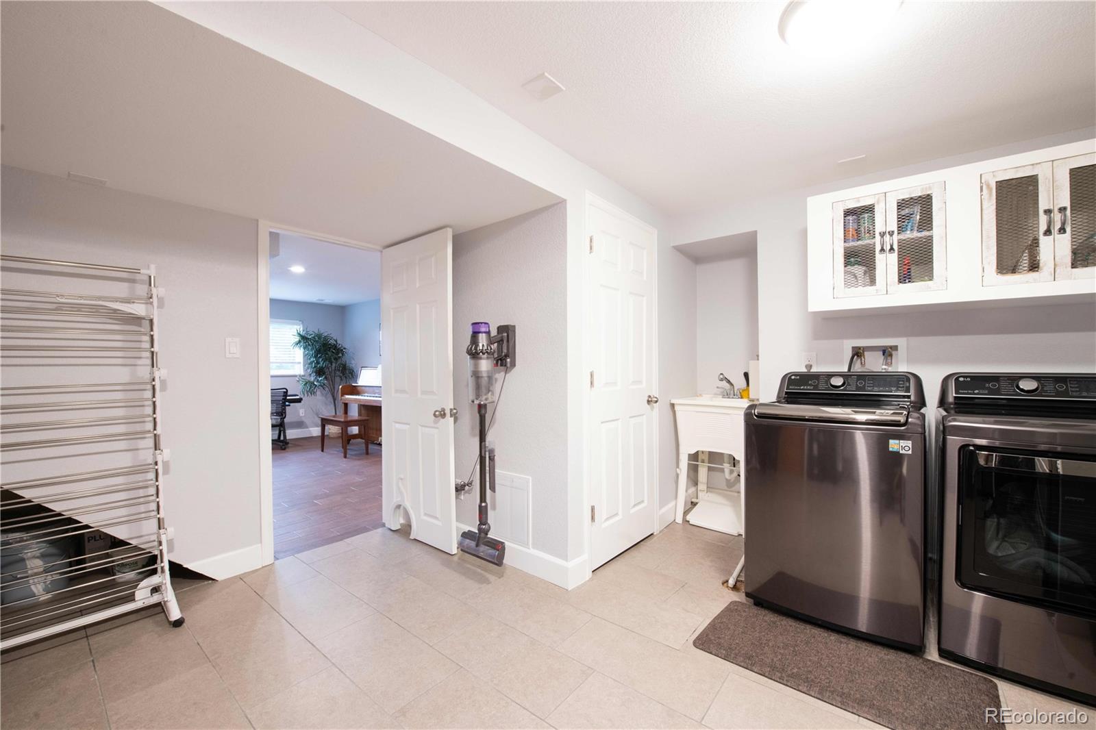 1414 S Zang Street