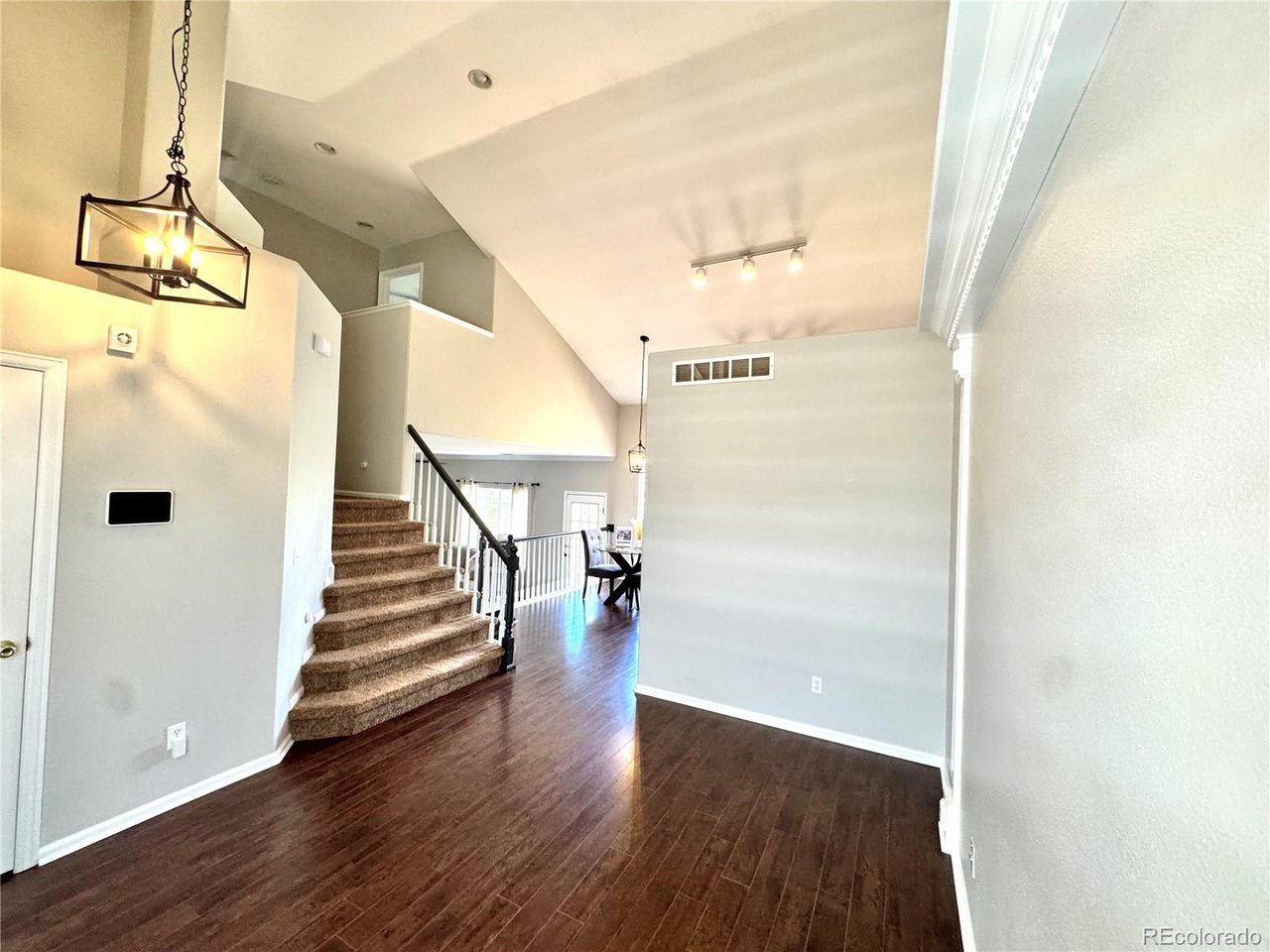 18997 E Crestridge Cir