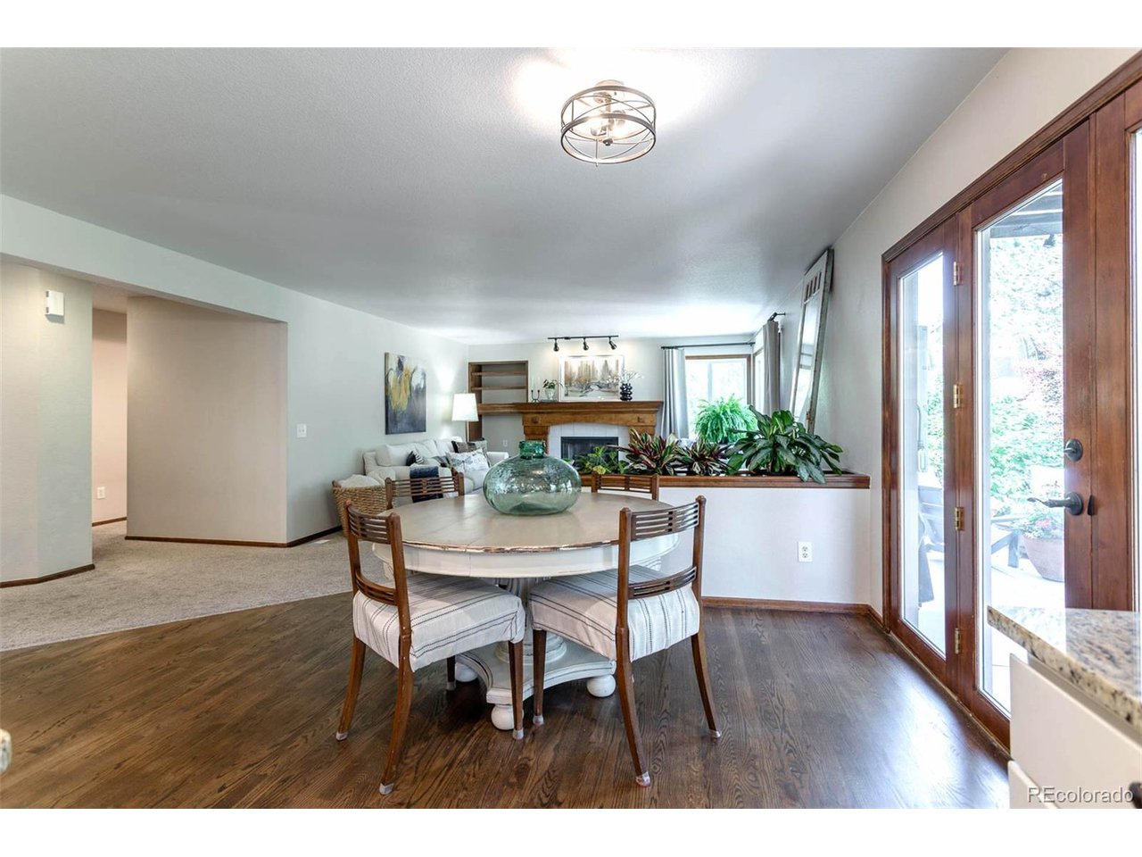 9931 Stratford Ln