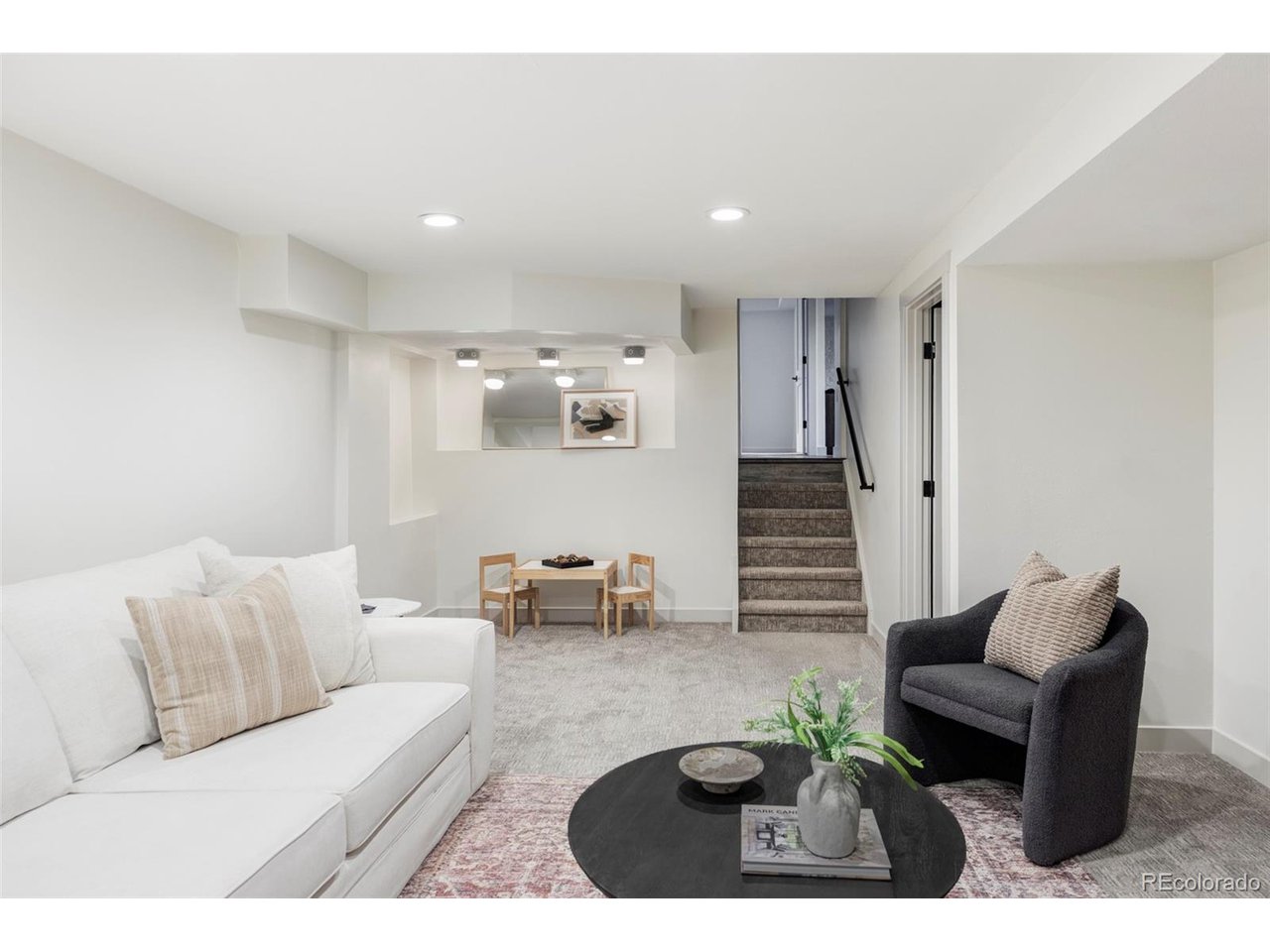 360 S Hoyt St