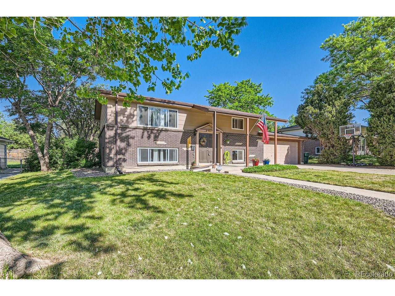 9577 Pelon Dr