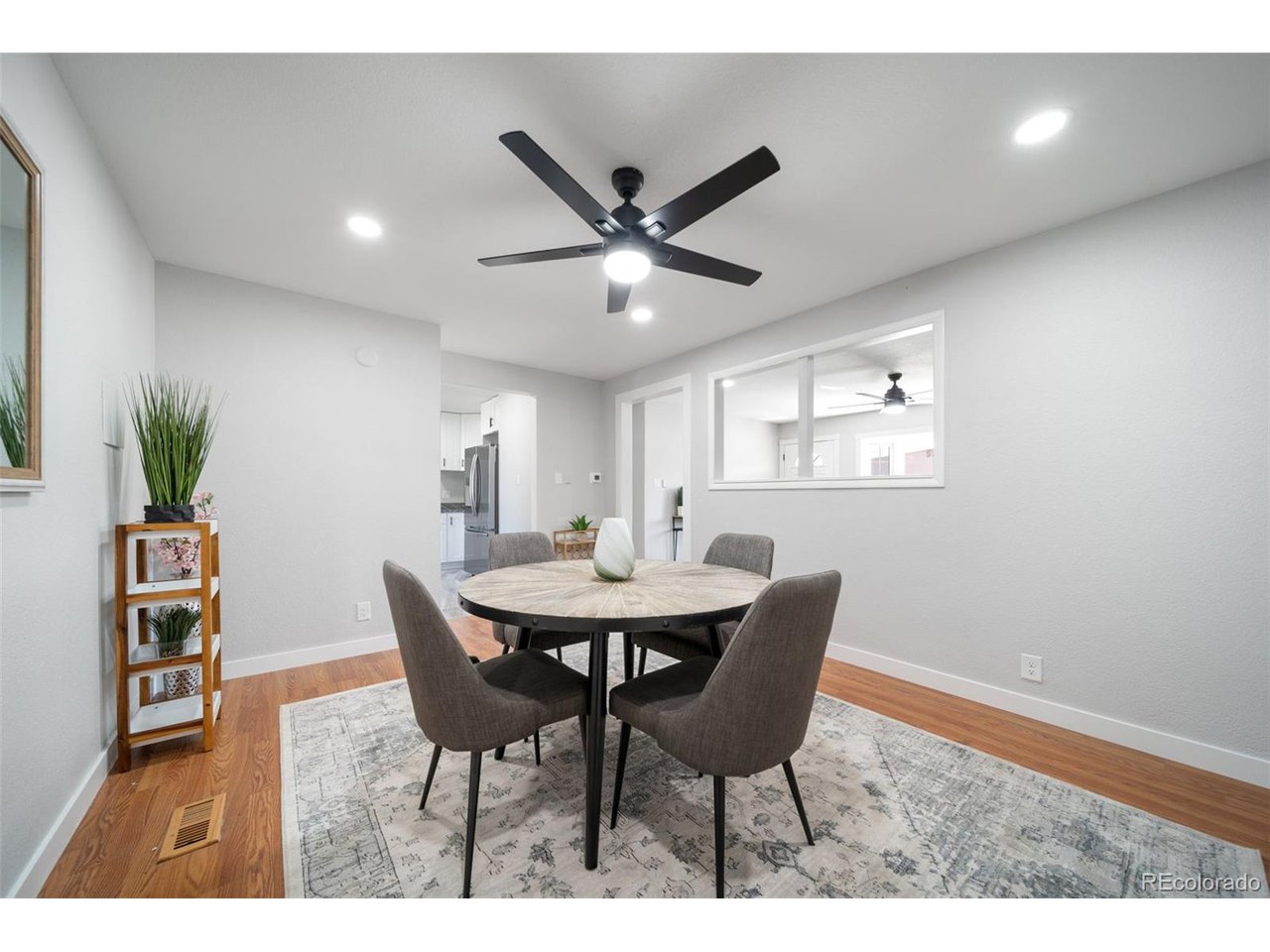 2141 Carrol Ct