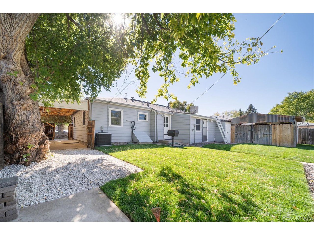 2141 Carrol Ct