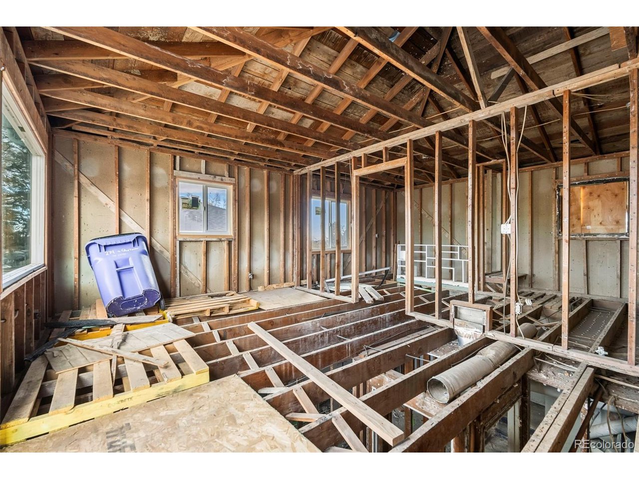 274-276 S Quitman St