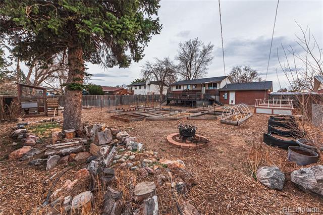 889 Douglas Drive