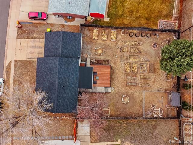 889 Douglas Drive