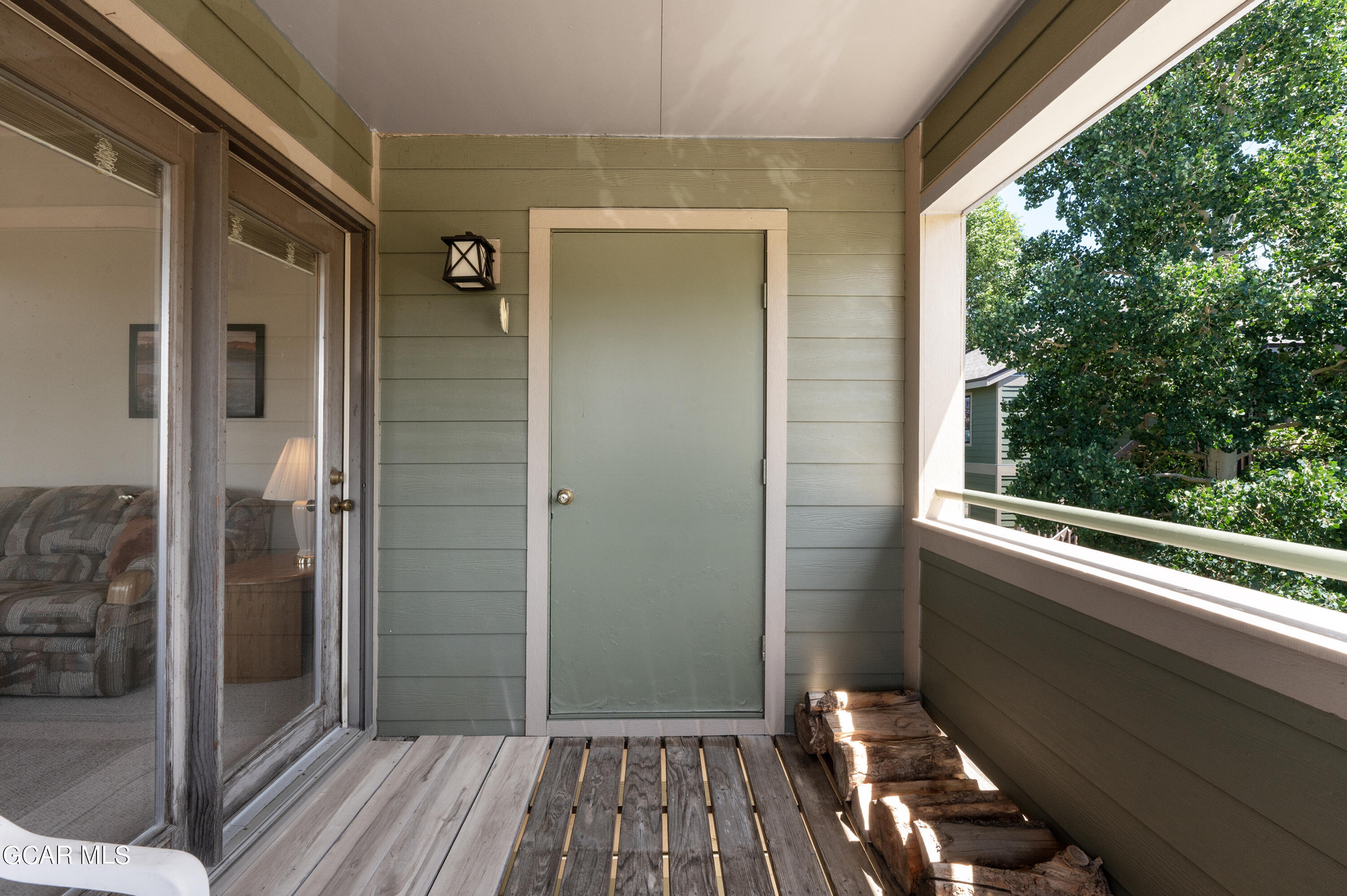 97 DOC SUSIE Avenue C-2