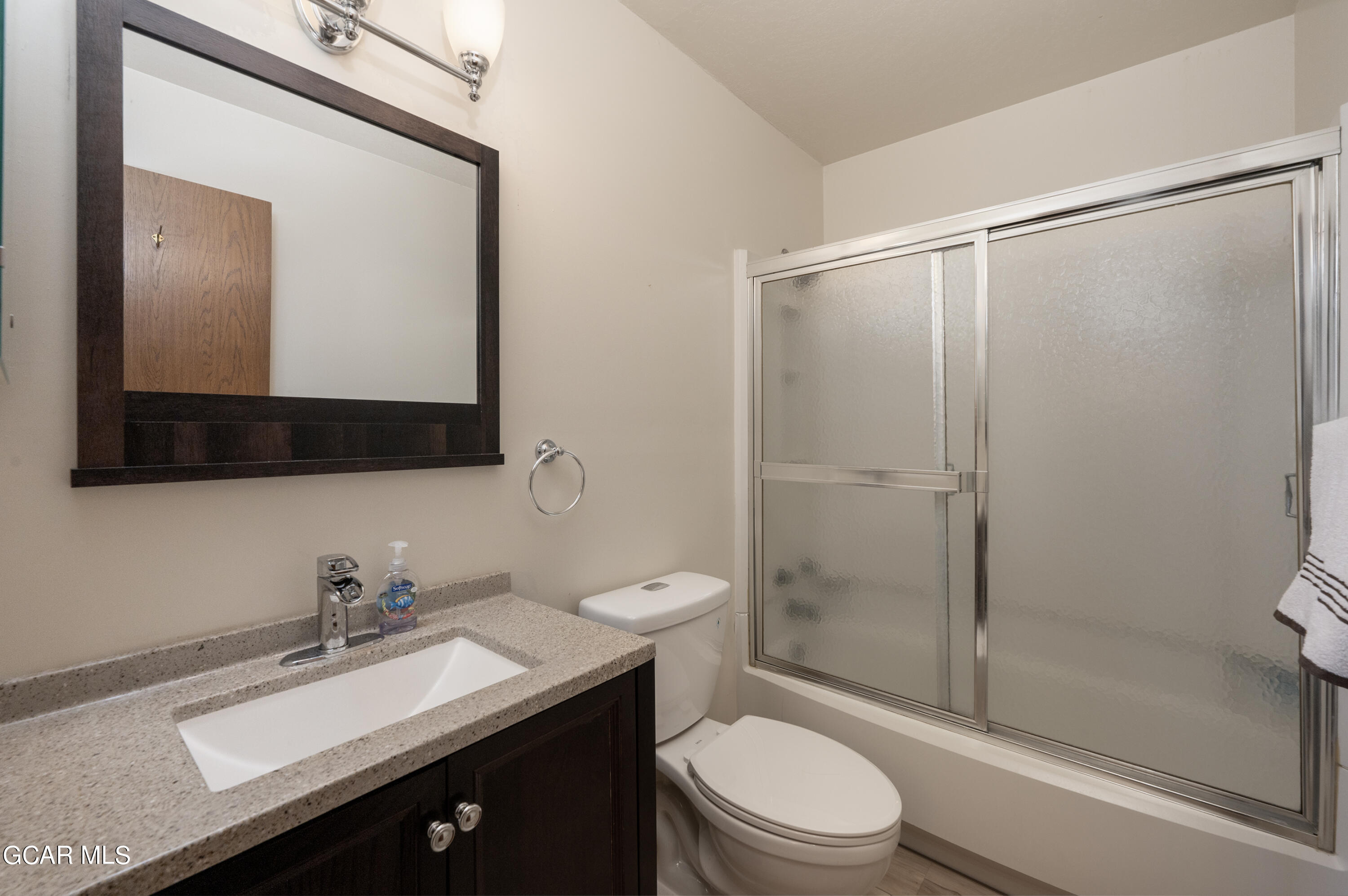 97 DOC SUSIE Avenue C-2