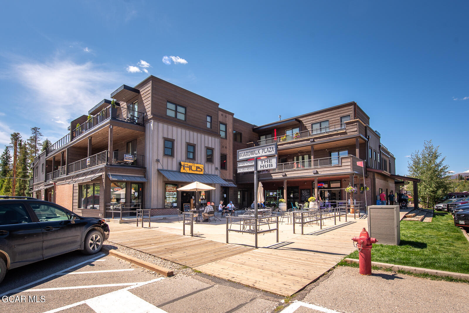 828 GRAND Avenue 203