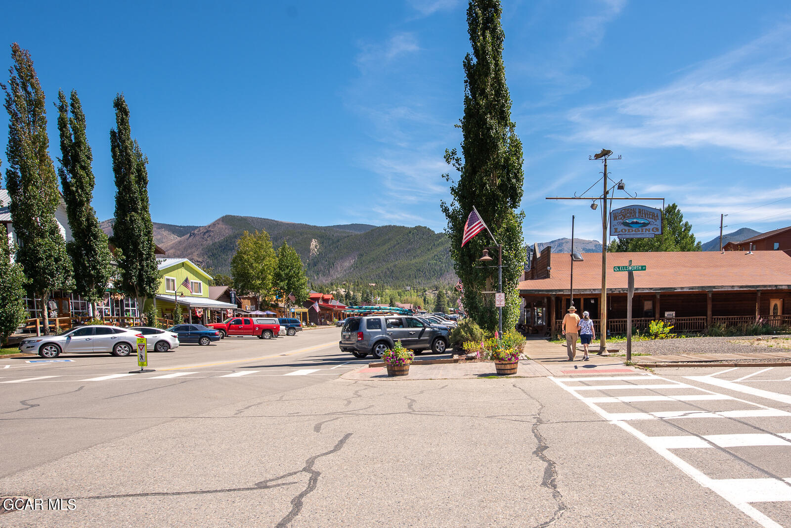 828 GRAND Avenue 203