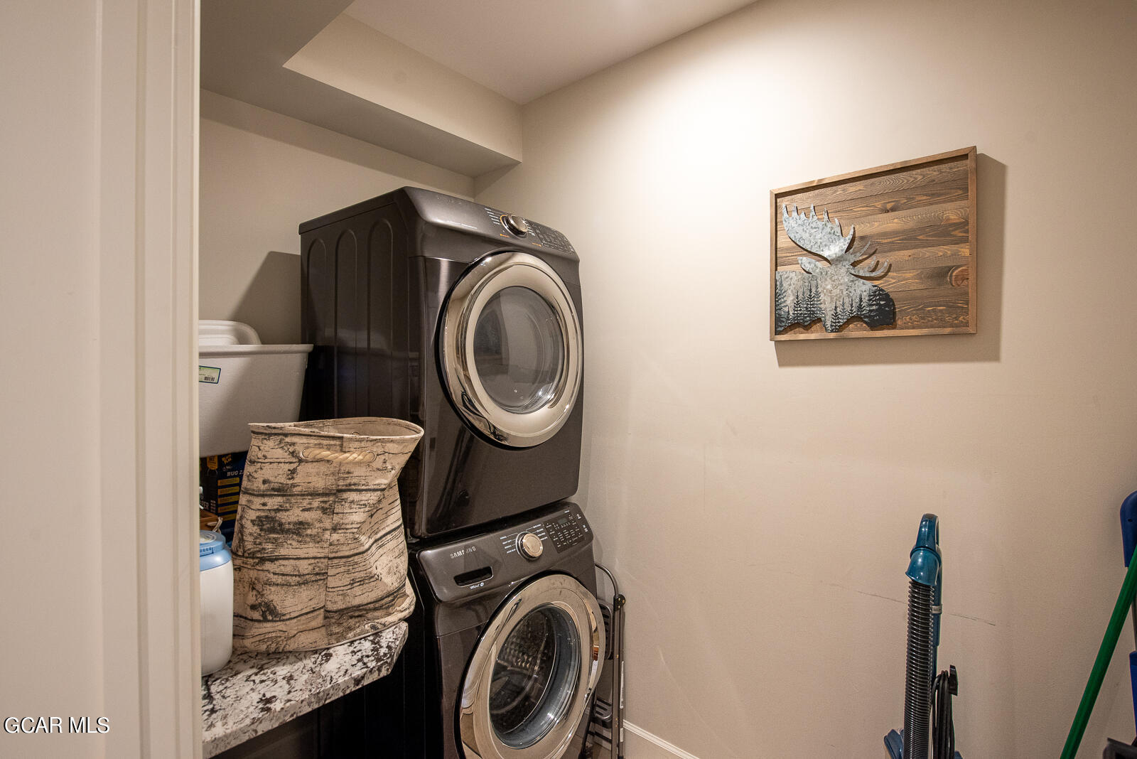 828 GRAND Avenue 203