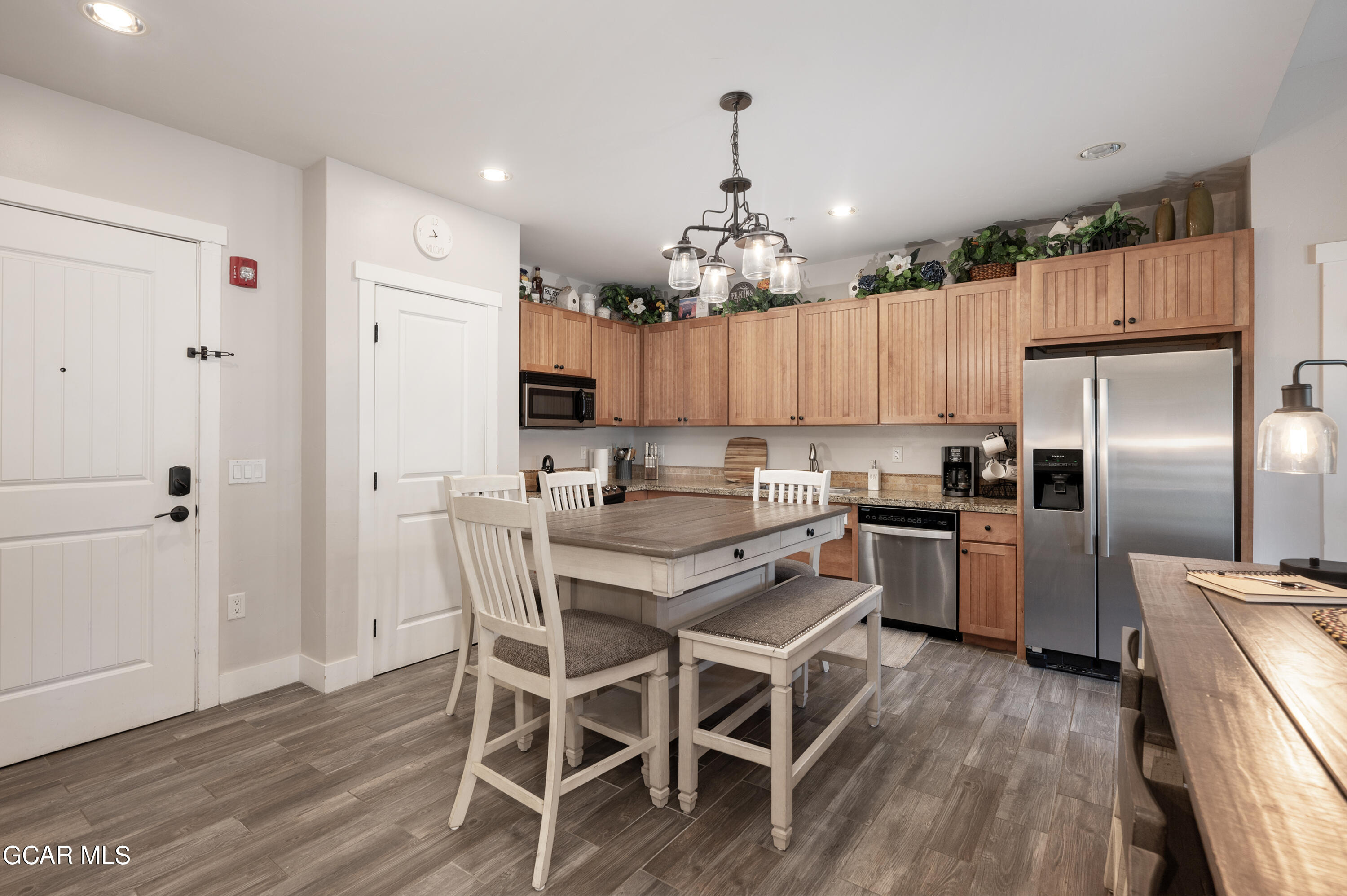 300 BASE CAMP Circle 109