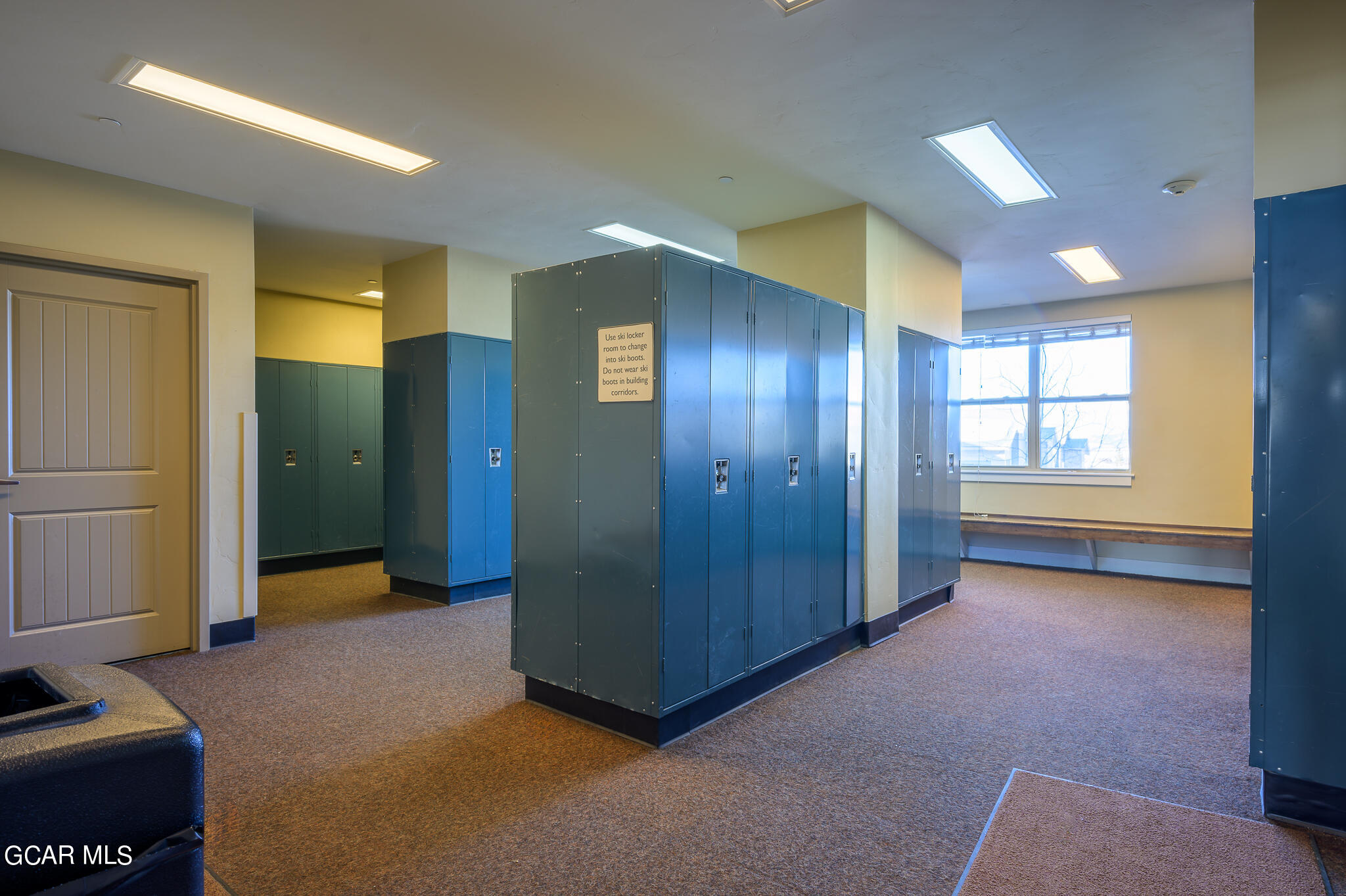 300 BASE CAMP Circle 109