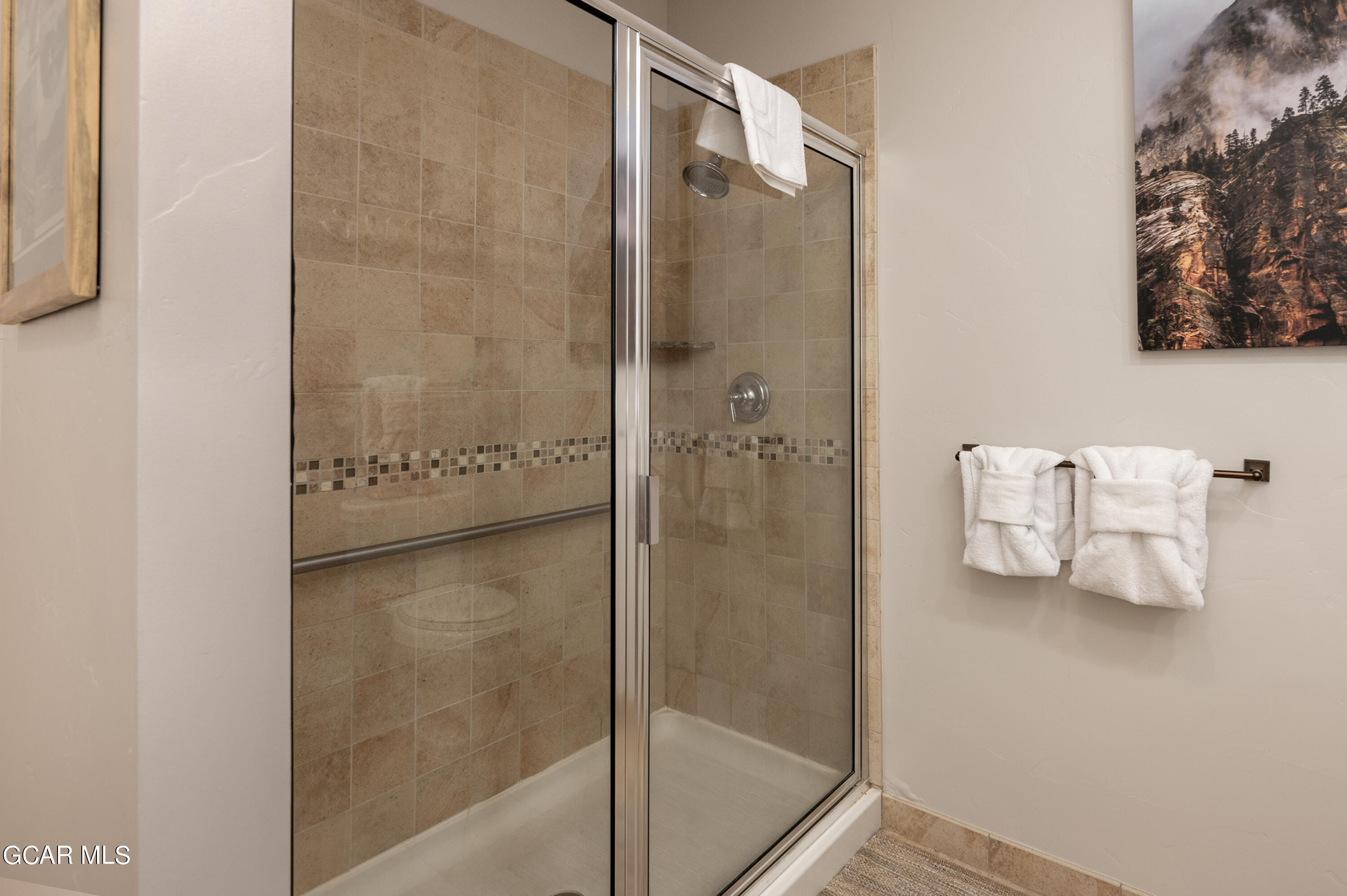 300 BASE CAMP Circle 109